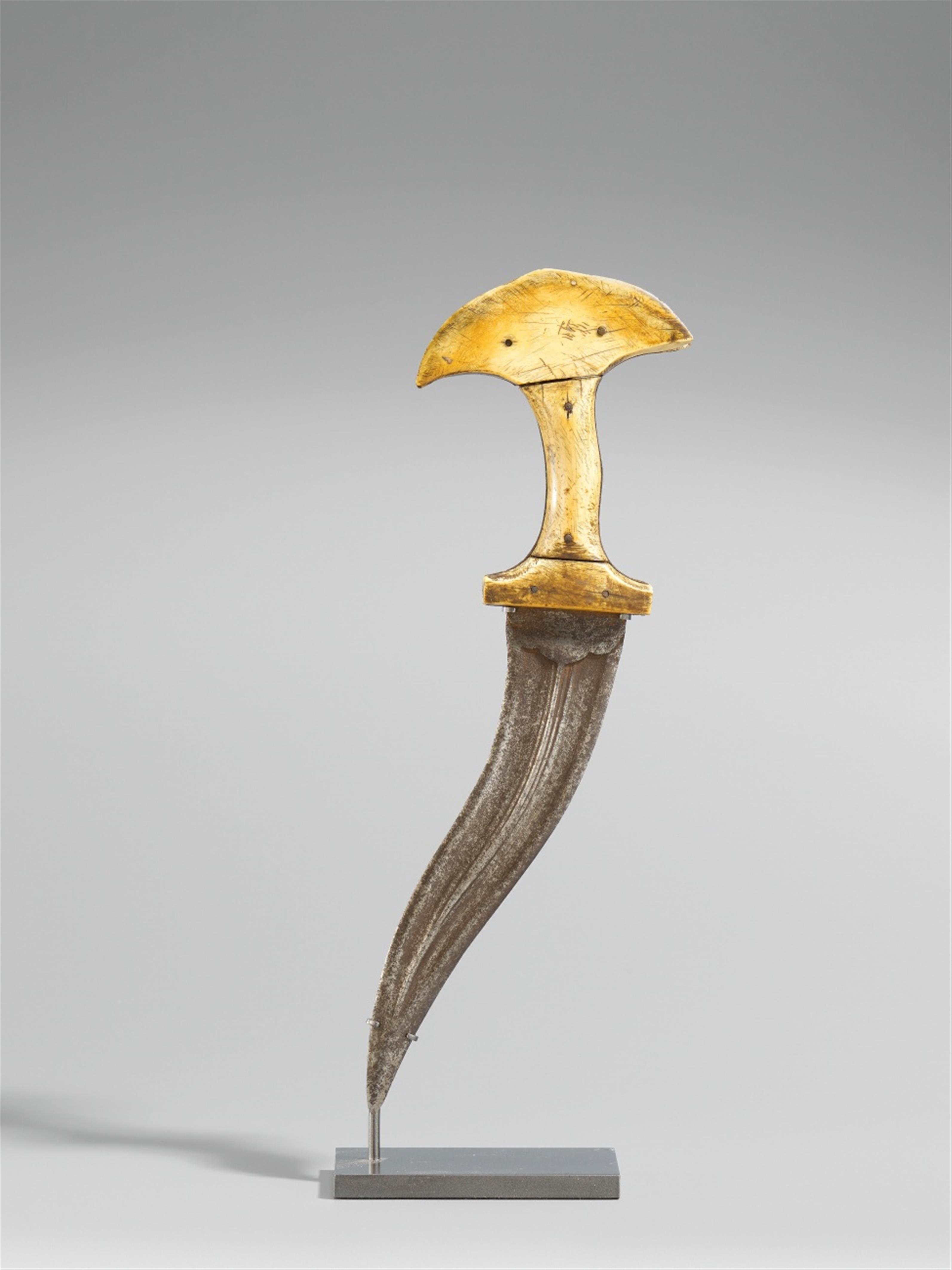 An Indian dagger (khanjarli). 18th/19th century - image-1