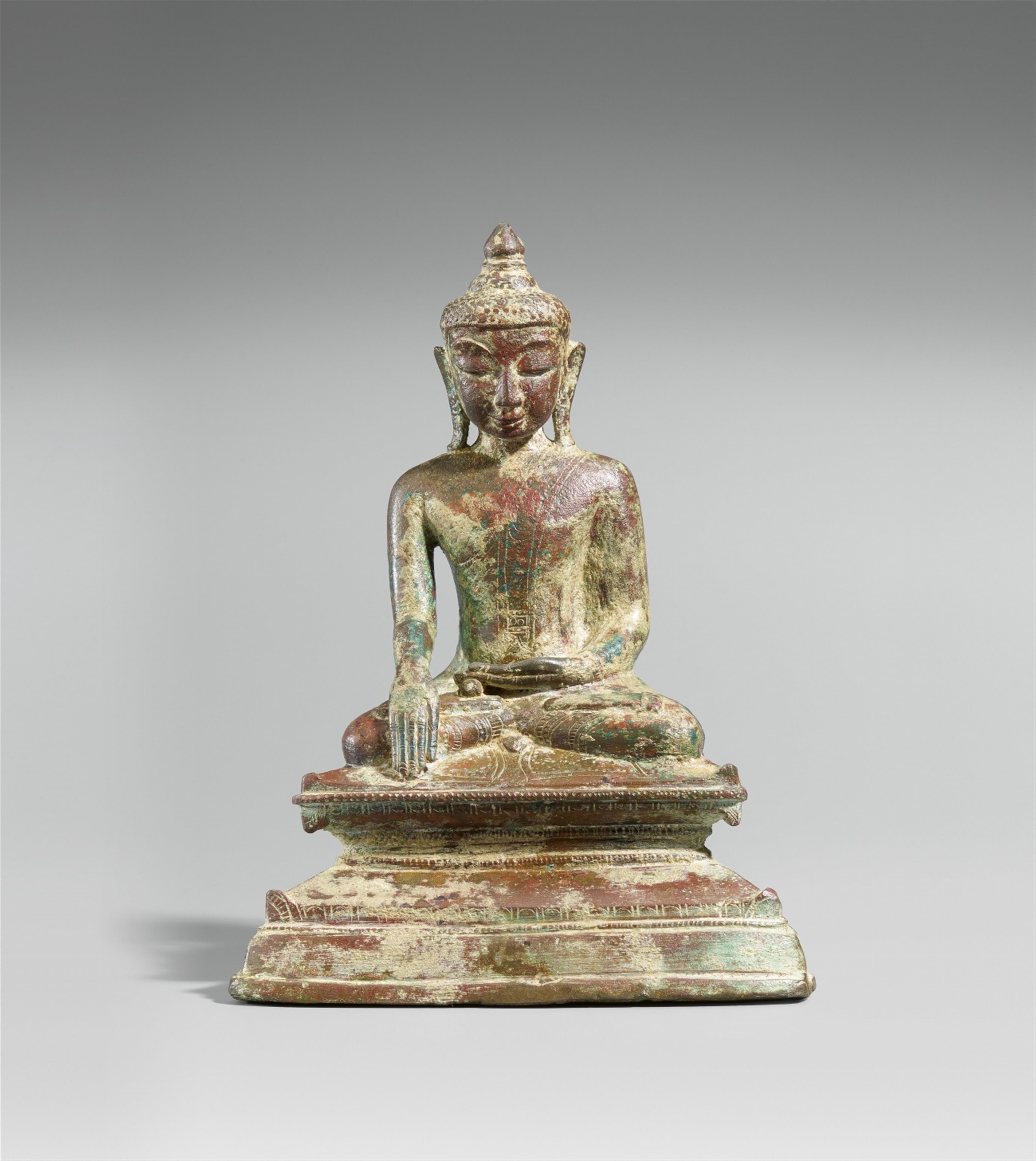 A Burmese bronze figure of Buddha Shakyamuni. 17th/18th century - image-1