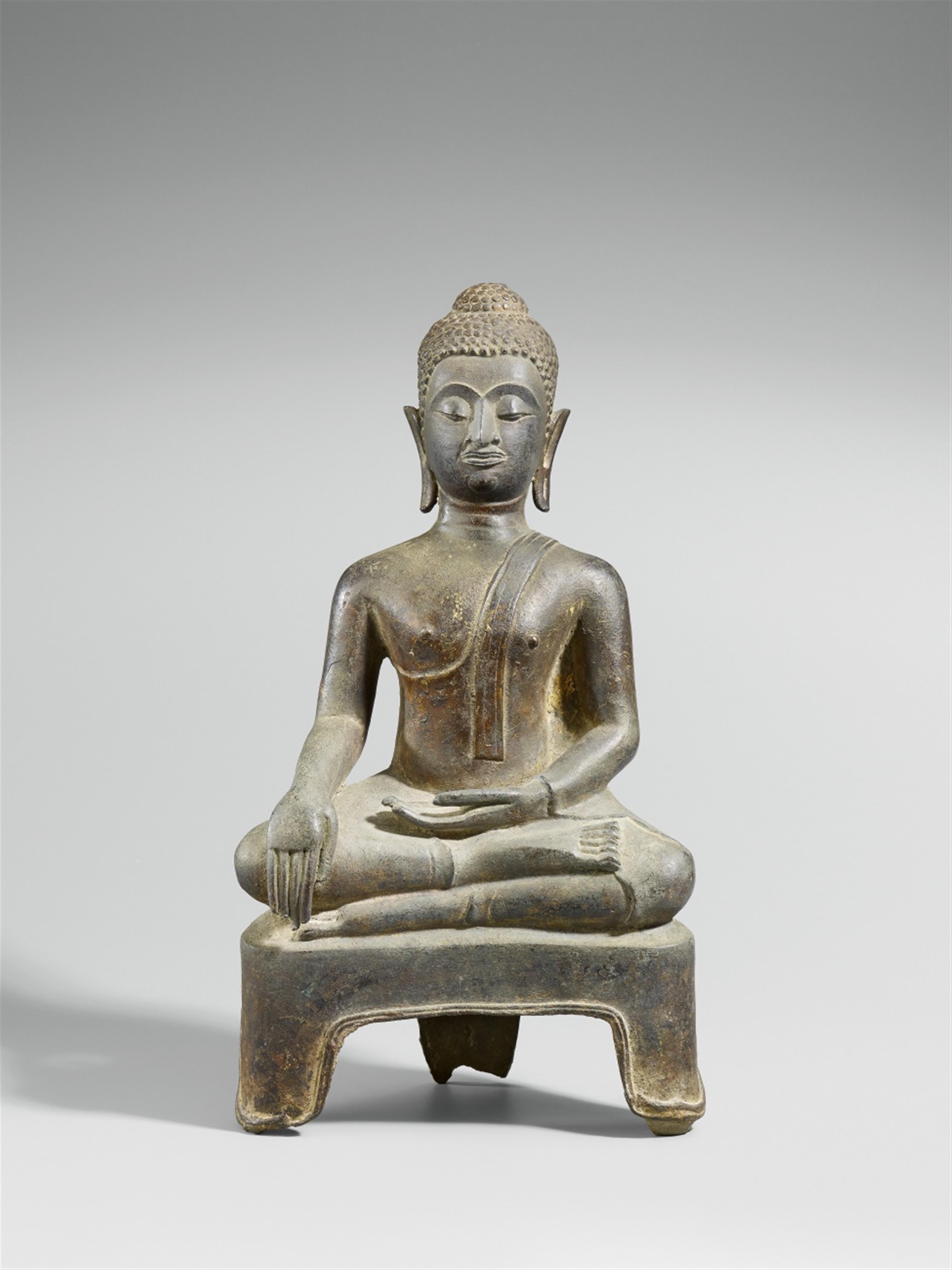 A Thai bronze figure of Buddha Shakyamuni. 16th/17th century - image-1