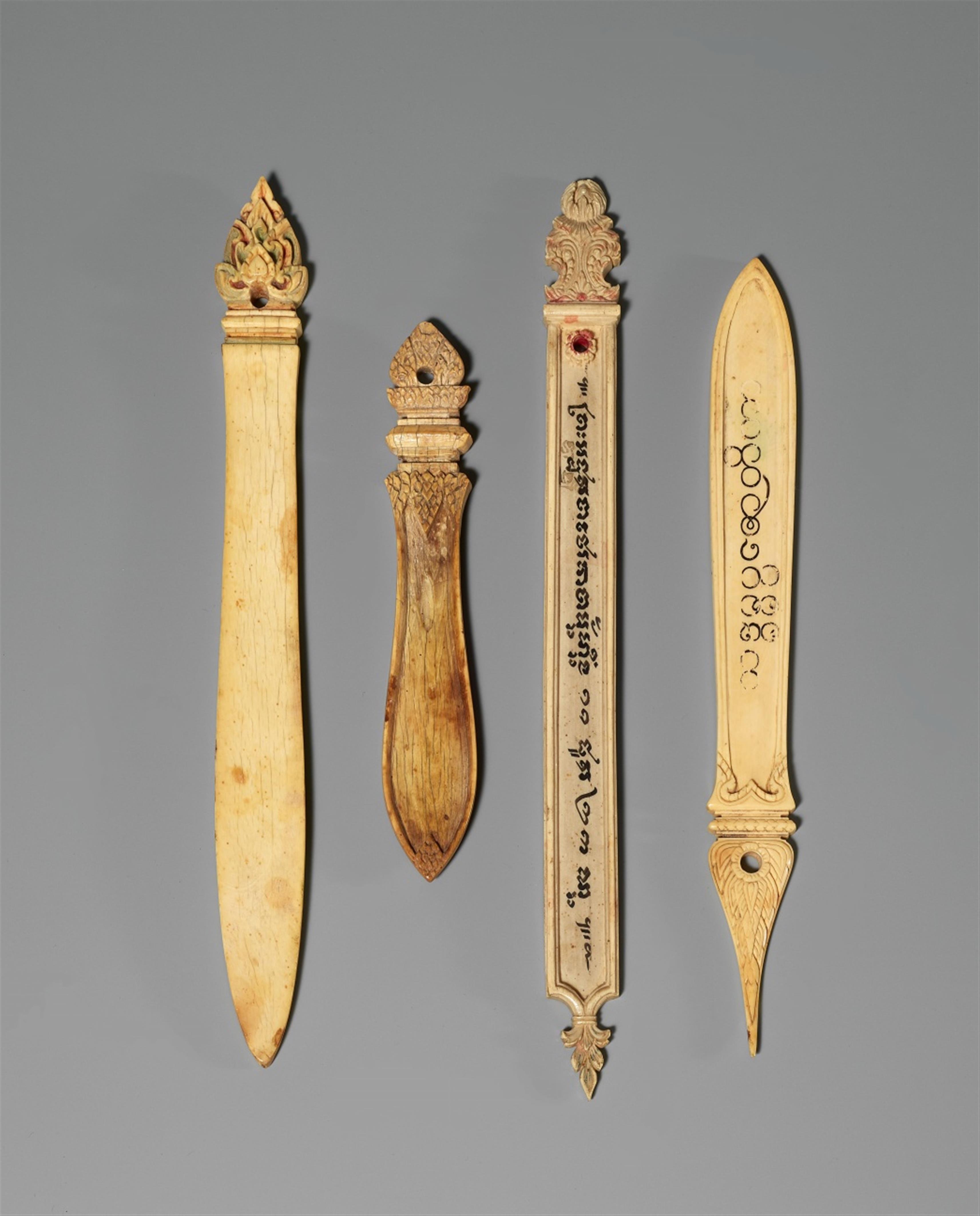 Four Thai ivory book marks.Thailand. 19th century - image-1