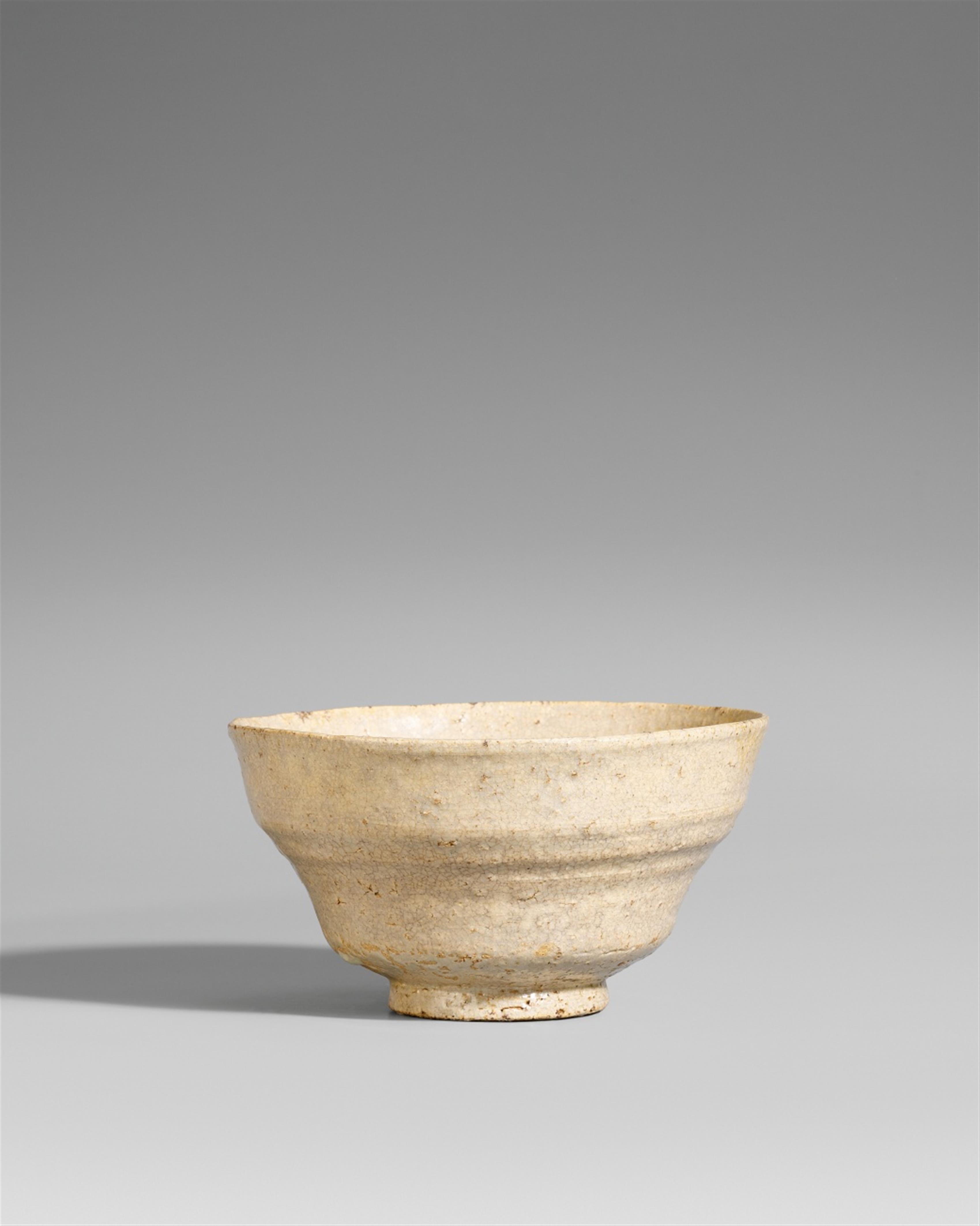 Große Teeschale (chawan). Karatsu-Ware. Edo-Zeit, wohl 18. Jh. - image-1