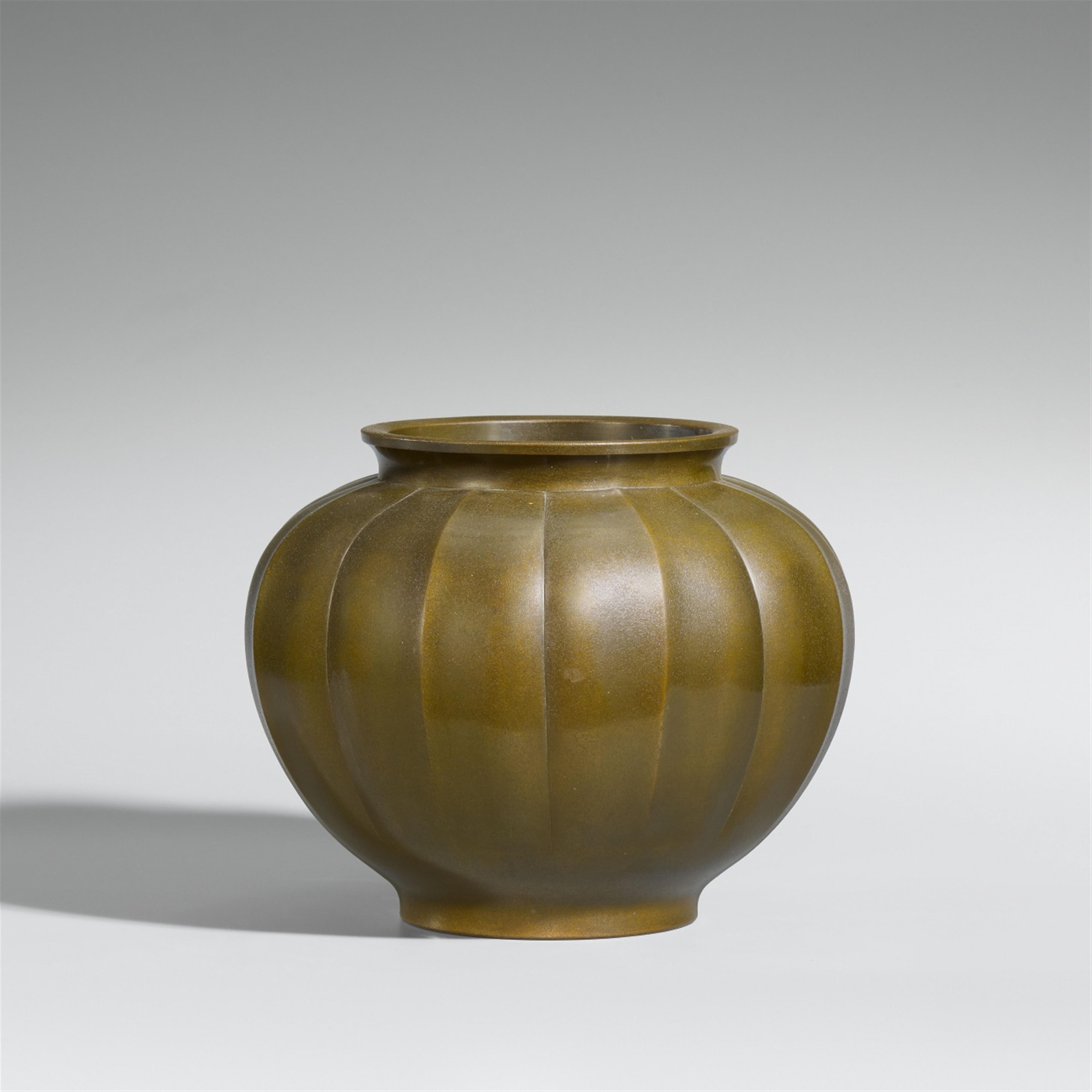 A bulbous bronze vase. Second half 20th century - image-1