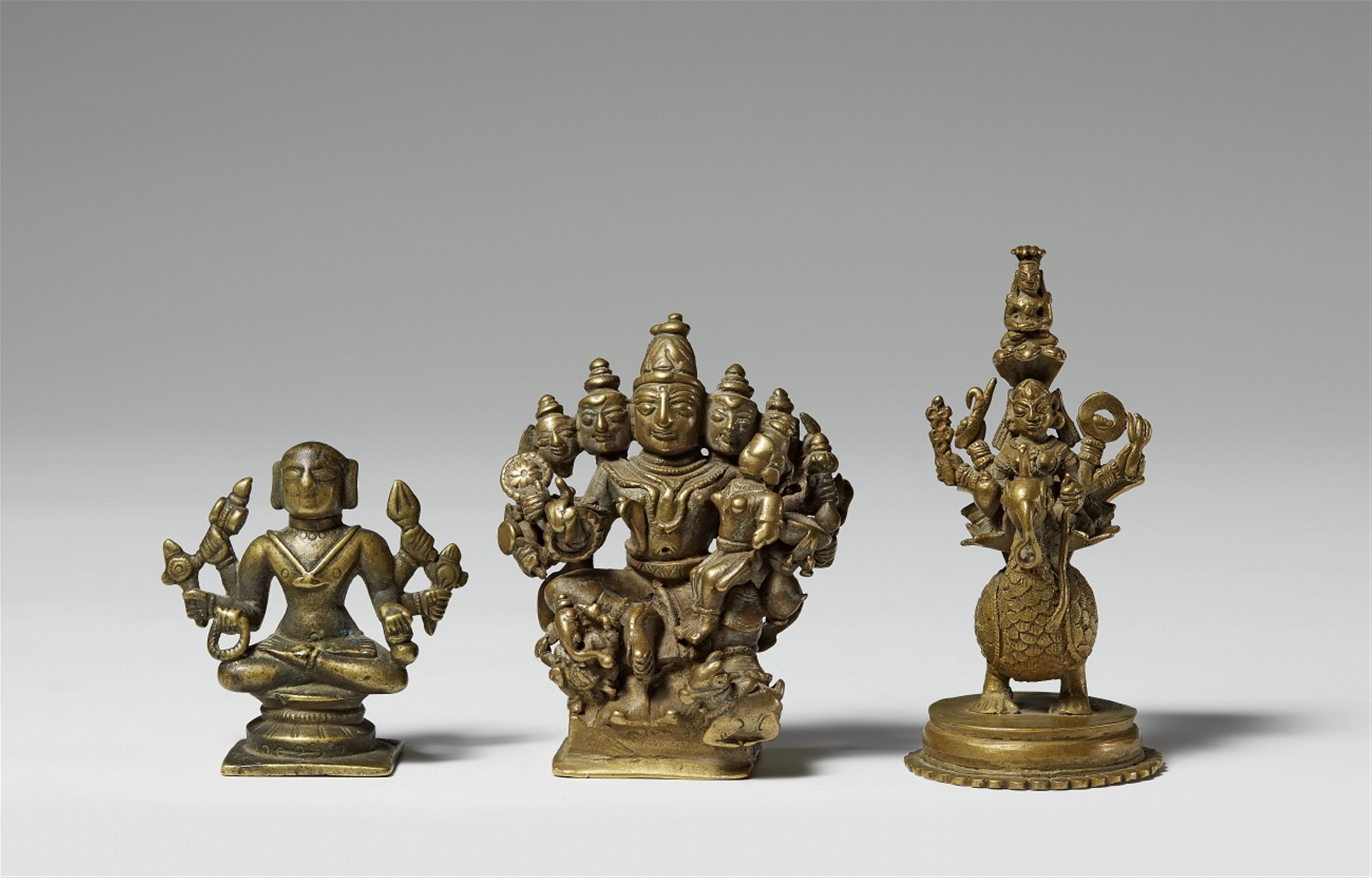 Two Maharashtra brass Shivaistic figures and one figure of Yakshini Padmavati. 18th/19th century - image-1