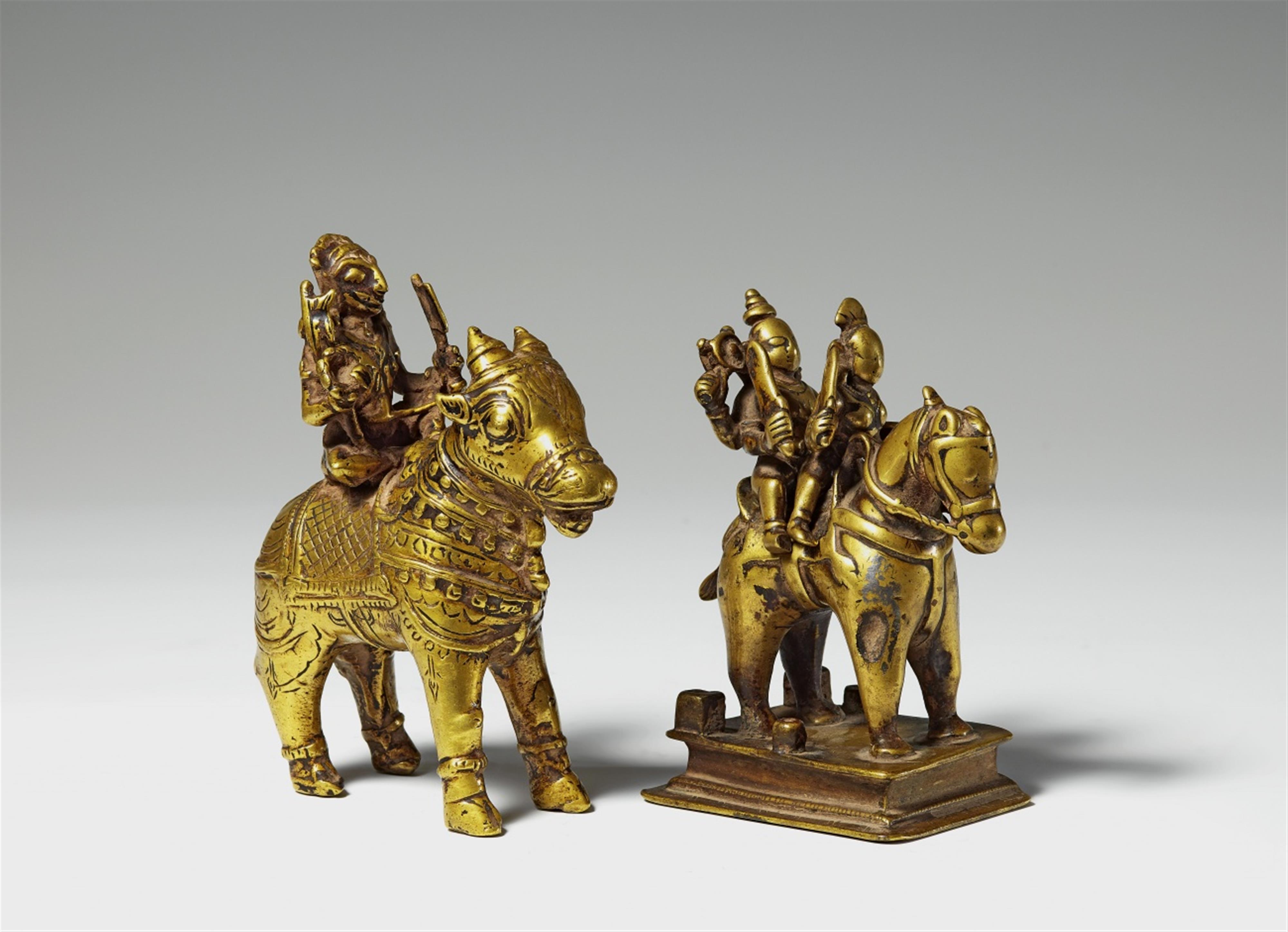 Two Maharashtra brass figures of horsemen. 19th/20th century - image-1