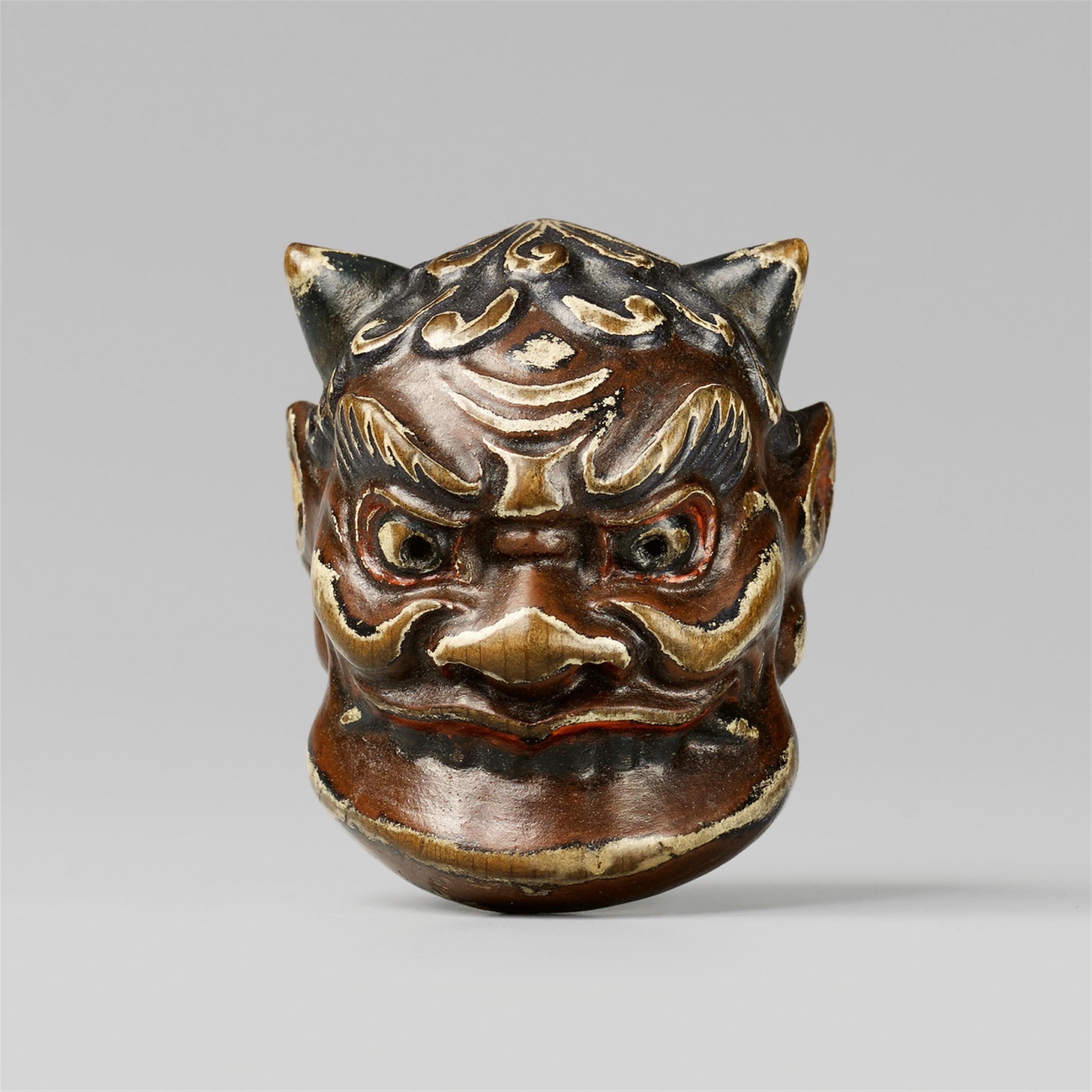 A polychromed wood mask of an oni or Raiden. Second half 19th century - image-1