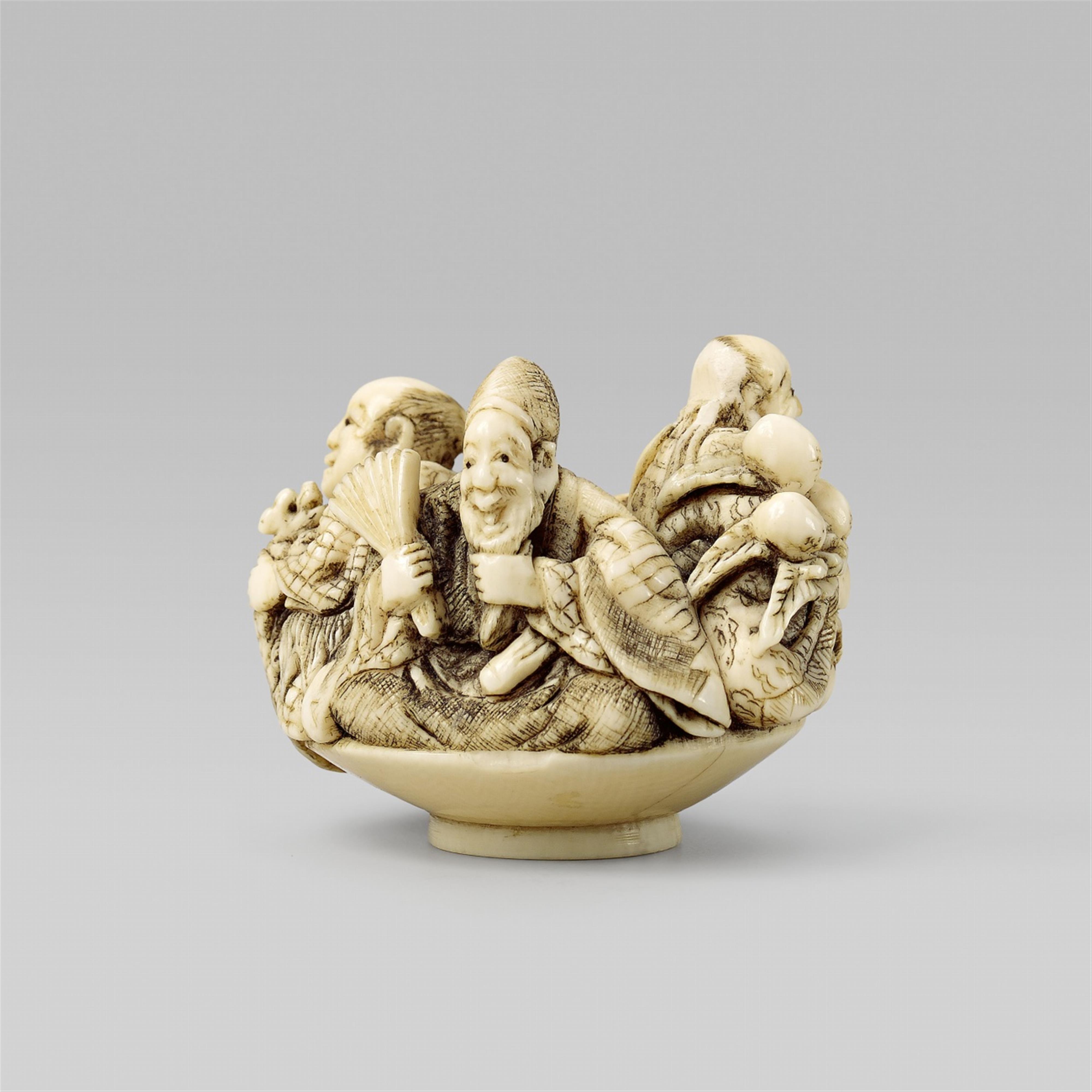 An ivory netsuke of the Sanjin of longevity. 19th century - image-1