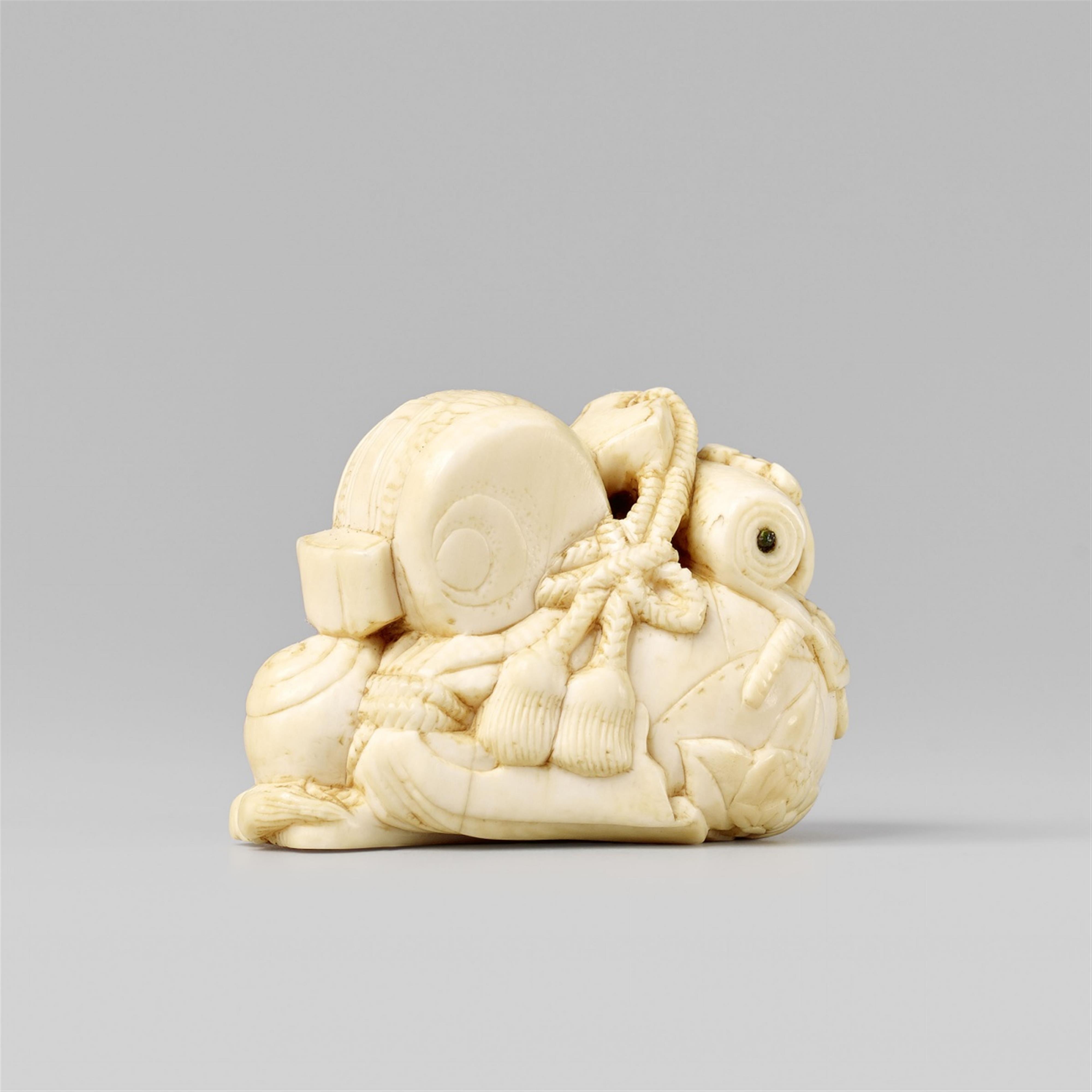 An ivory netsuke of takaramono. Mid-19th century - image-1