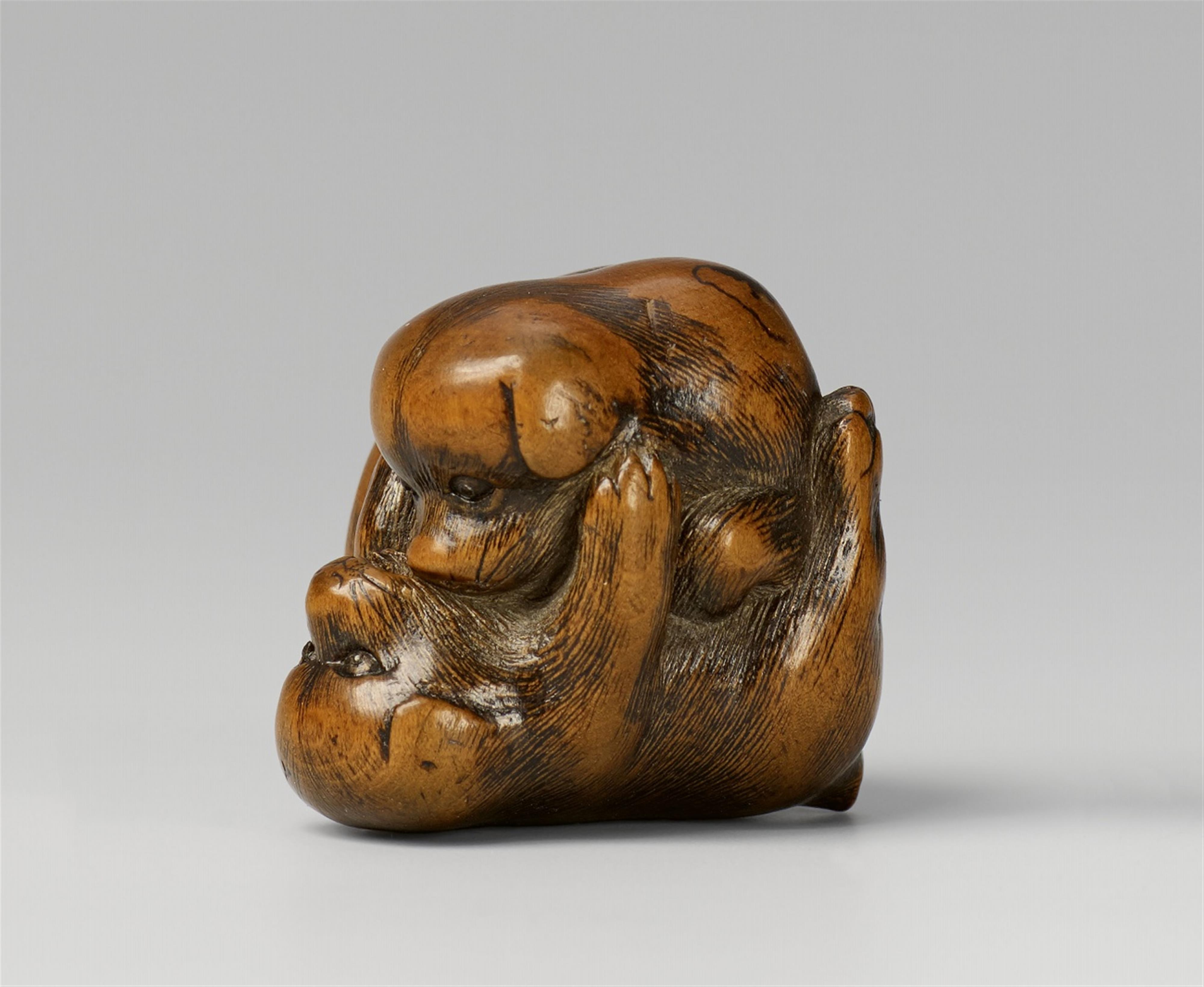 A boxwood netsuke of two playing puppies, by Masakatsu. Second half 19th century - image-1