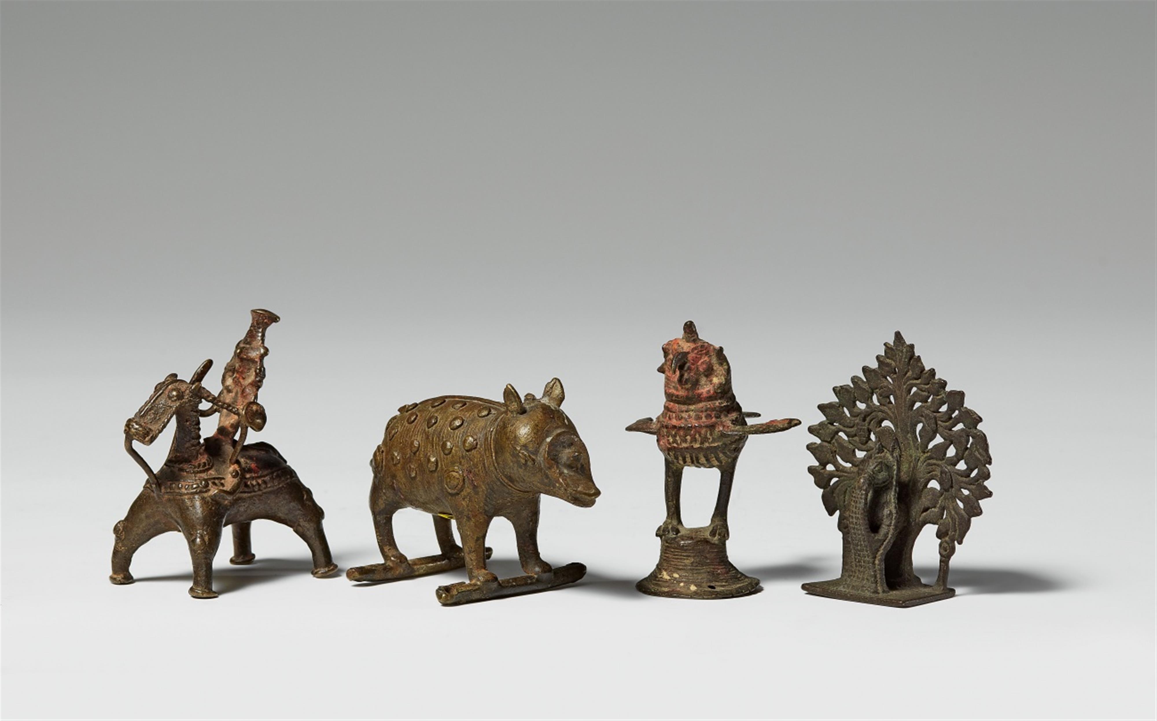 Four Central Indian copper alloy figures. 19th/20th century - image-1