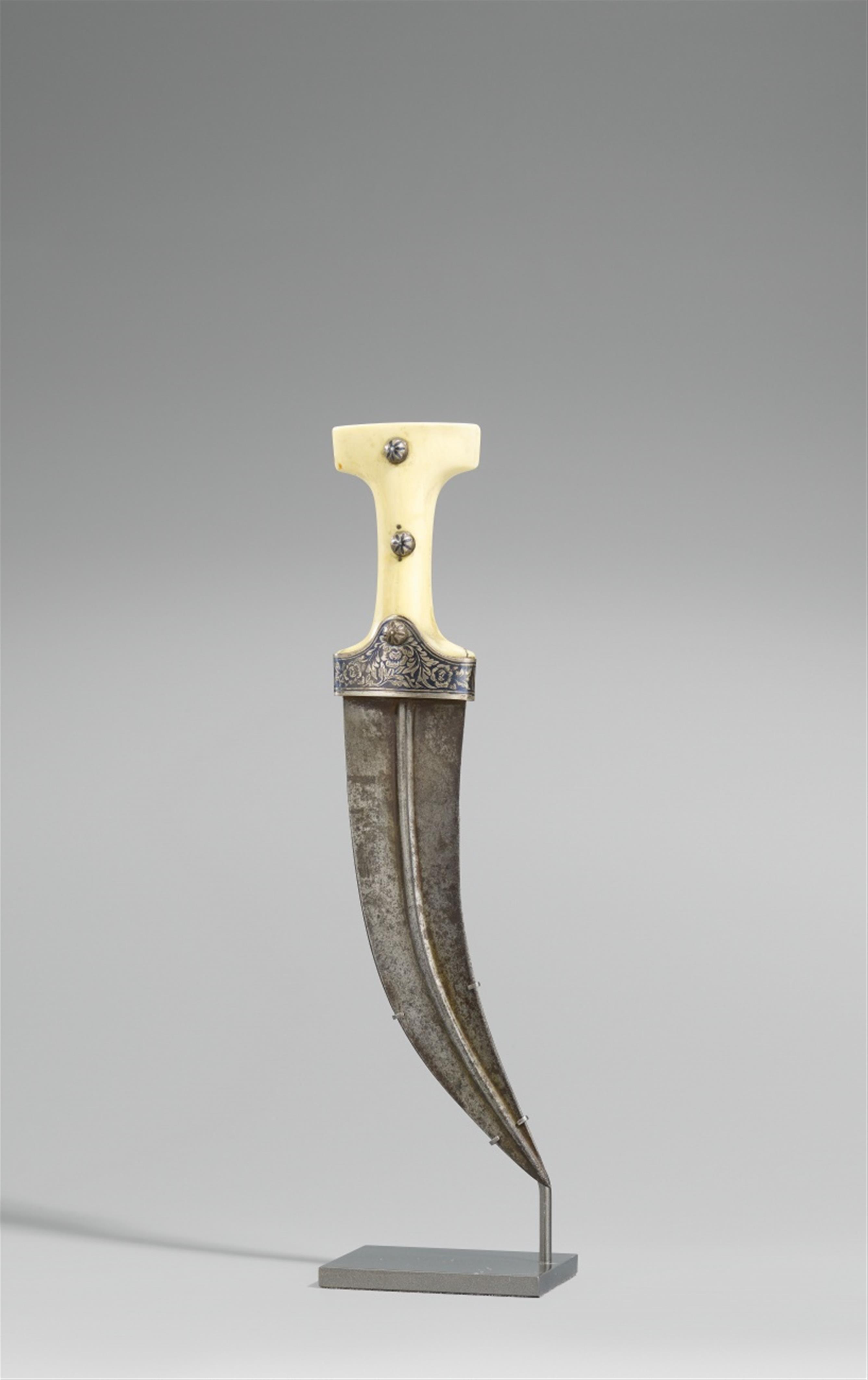 An Indian dagger (khanjar). 18th/19th century - image-1