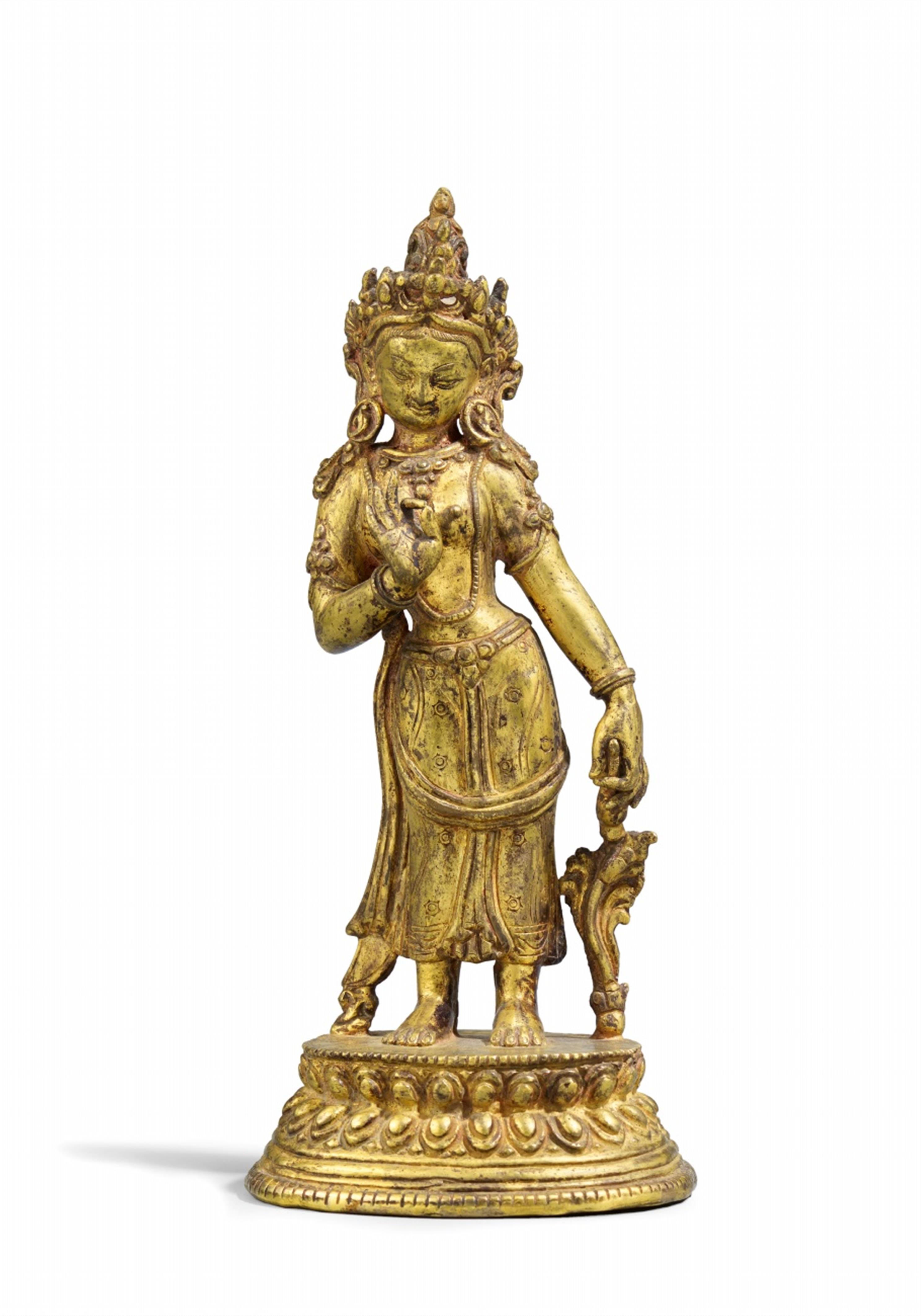 Anmutige Figur der Tara. Feuervergoldete Bronze. Nepal. 15. Jh. - image-1