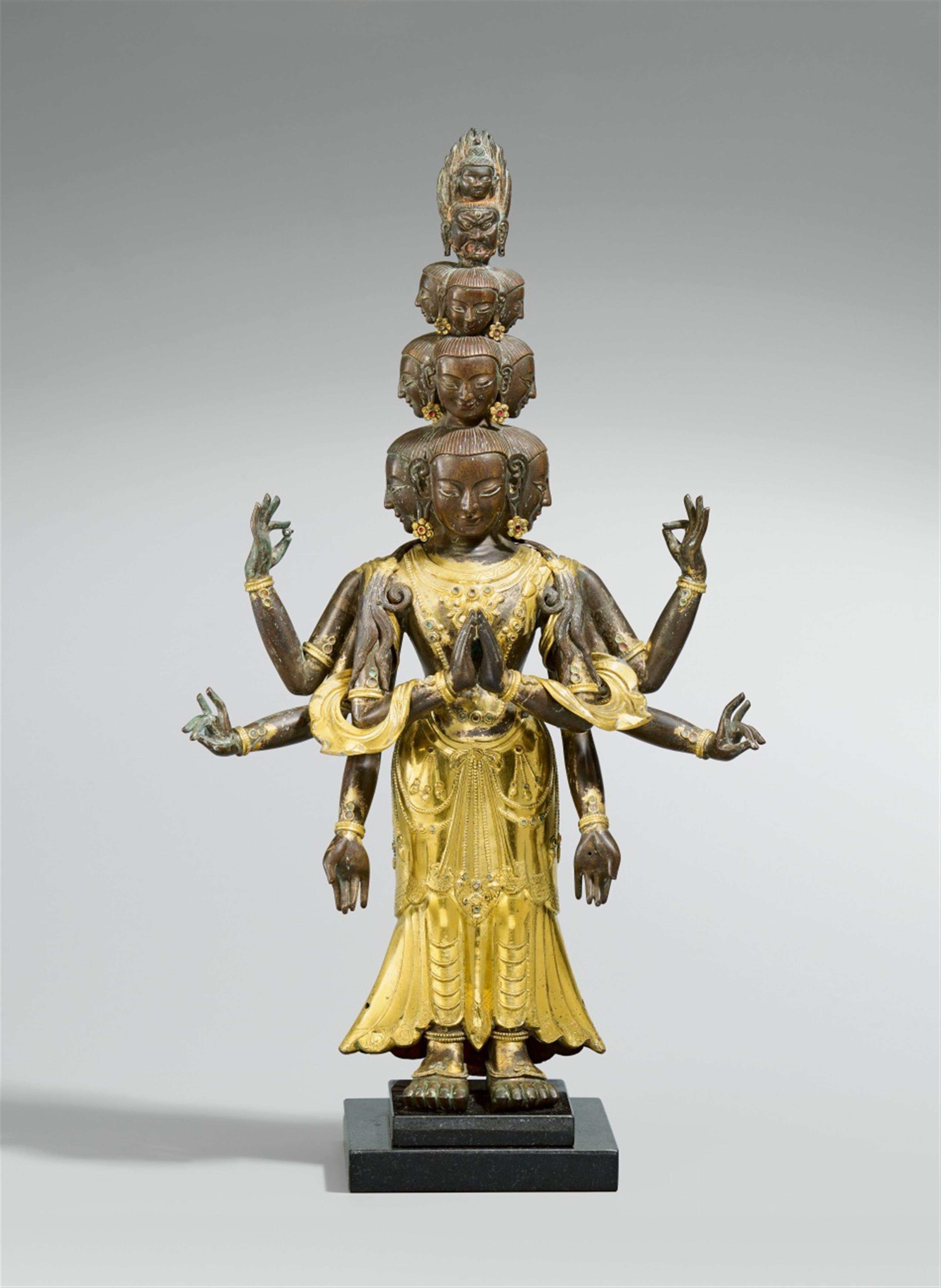 A Sinotibetan parcel gilt copper repoussé figure of the eleven-headed Avalokiteshvara. 19th century - image-1