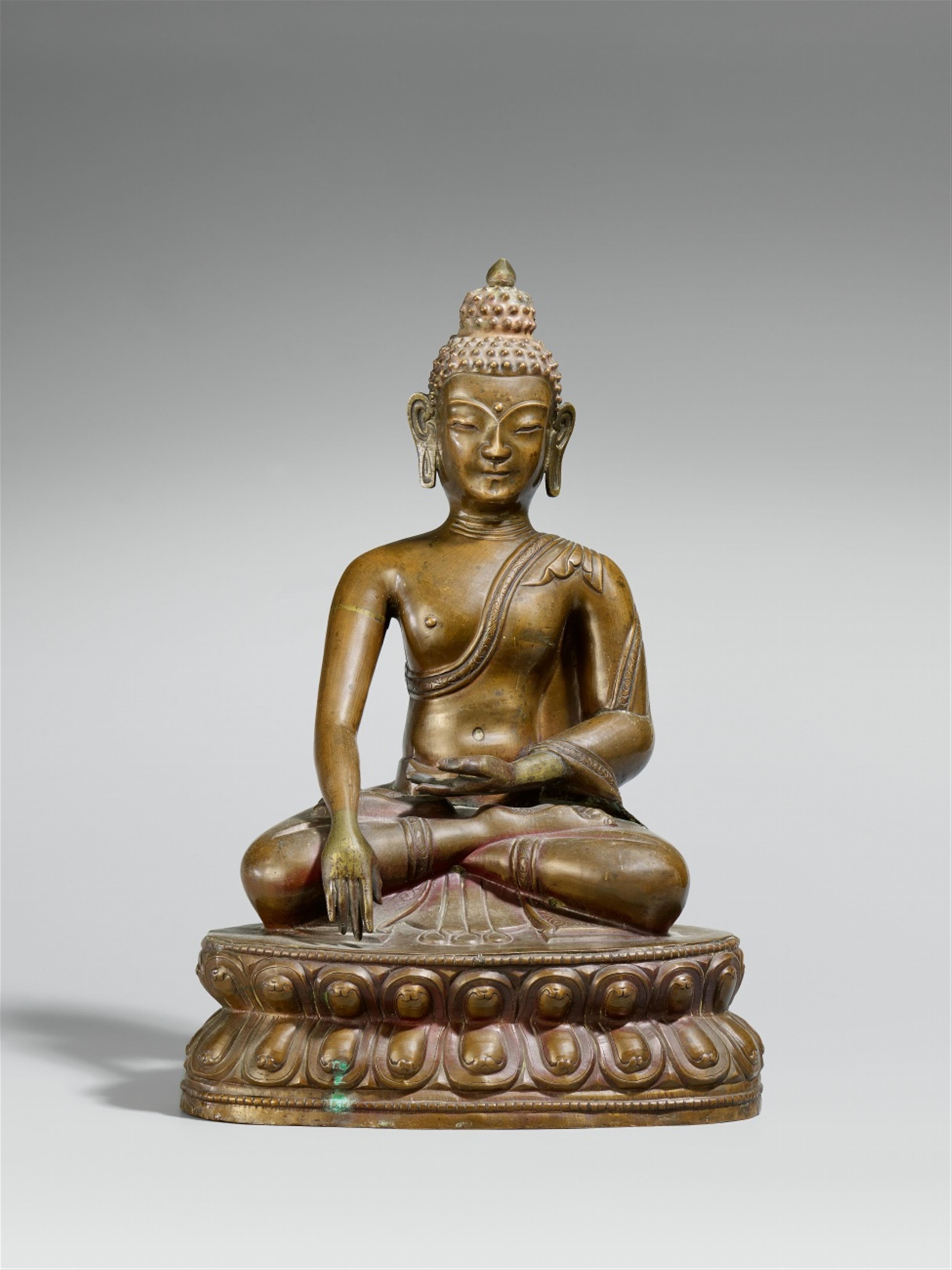 A Tibetan or Mongolian copper repoussé figure of Buddha Shakyamuni. 19th century - image-1