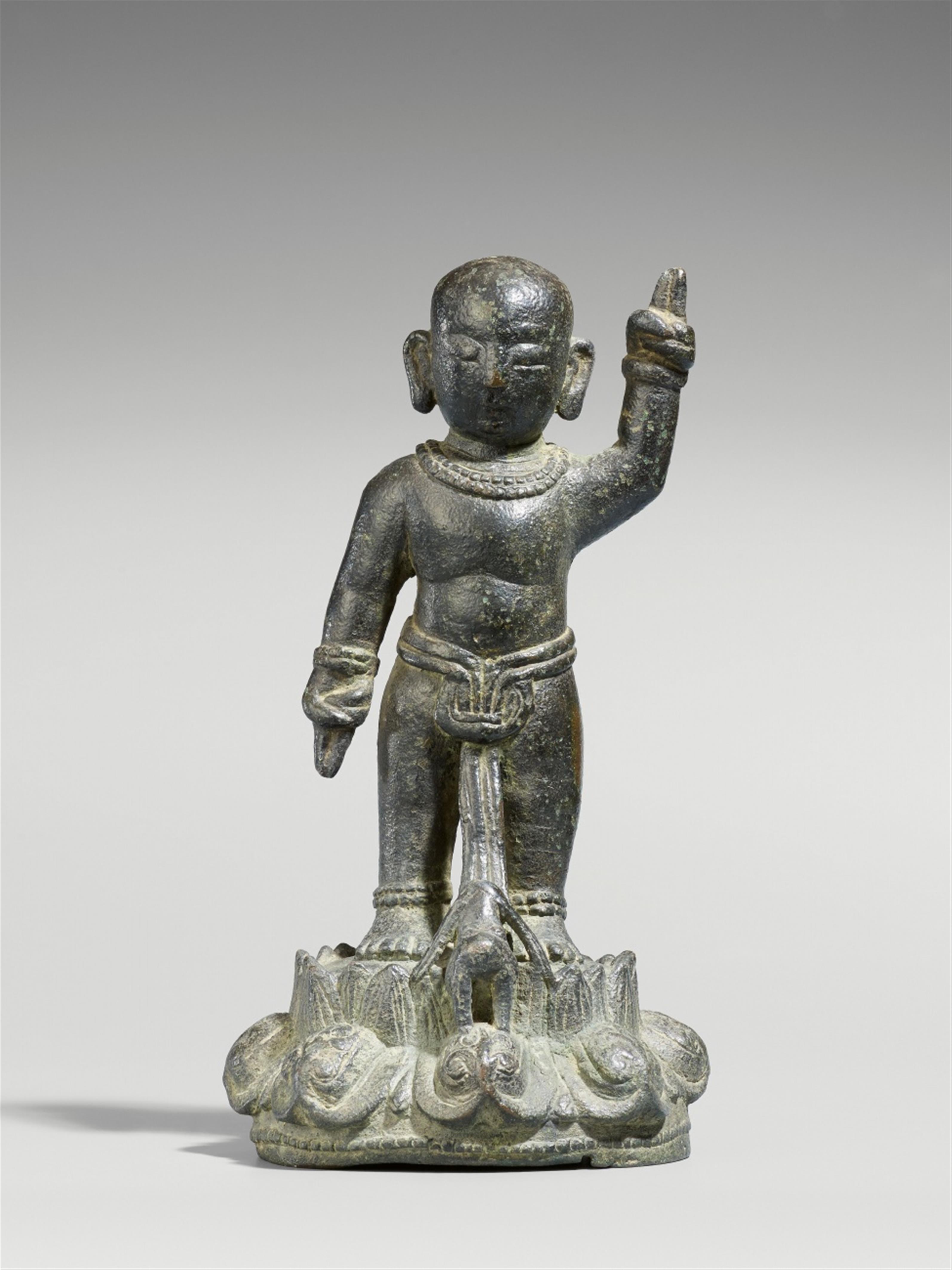 A bronze figure of Buddha as a child. Late Ming dynasty - image-1