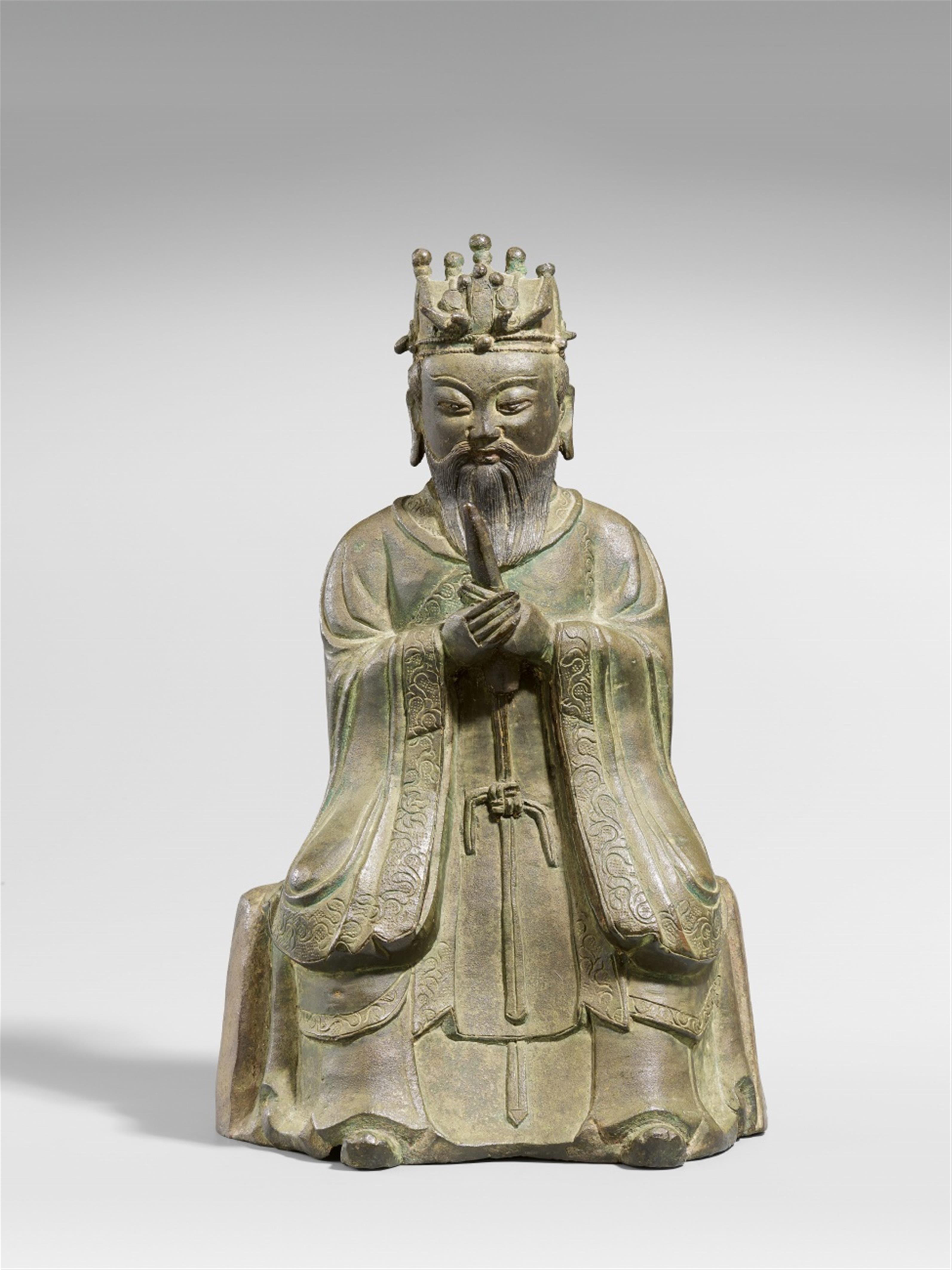 A bronze figure of a Daoist emperor. 17th/18th century - image-1