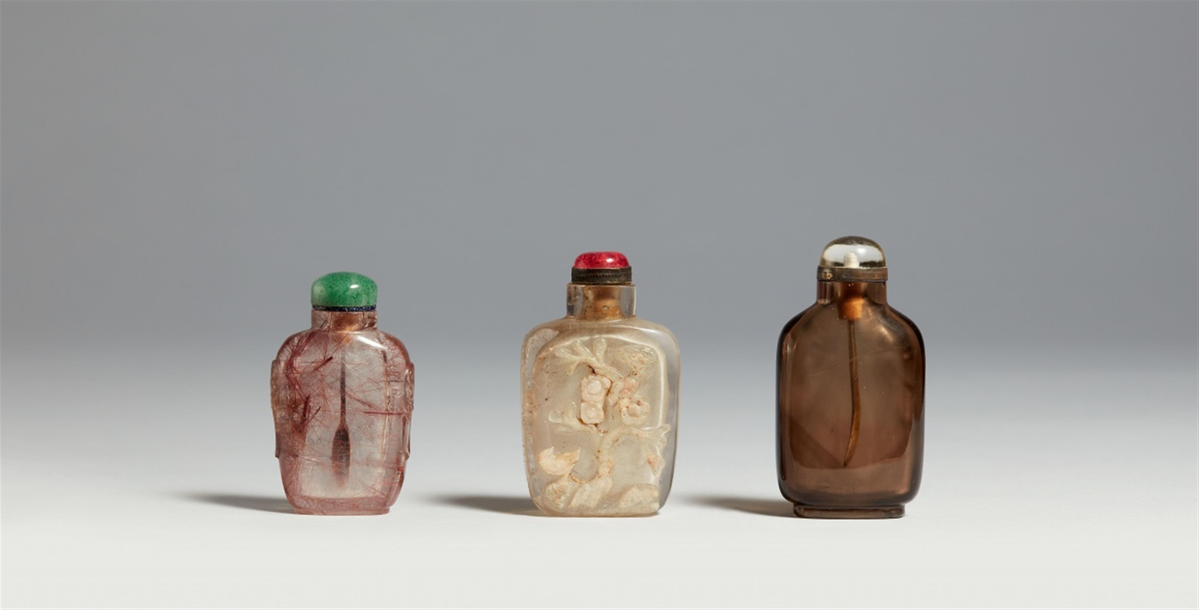 Three stone snuff bottles. 19th/20th century - image-1