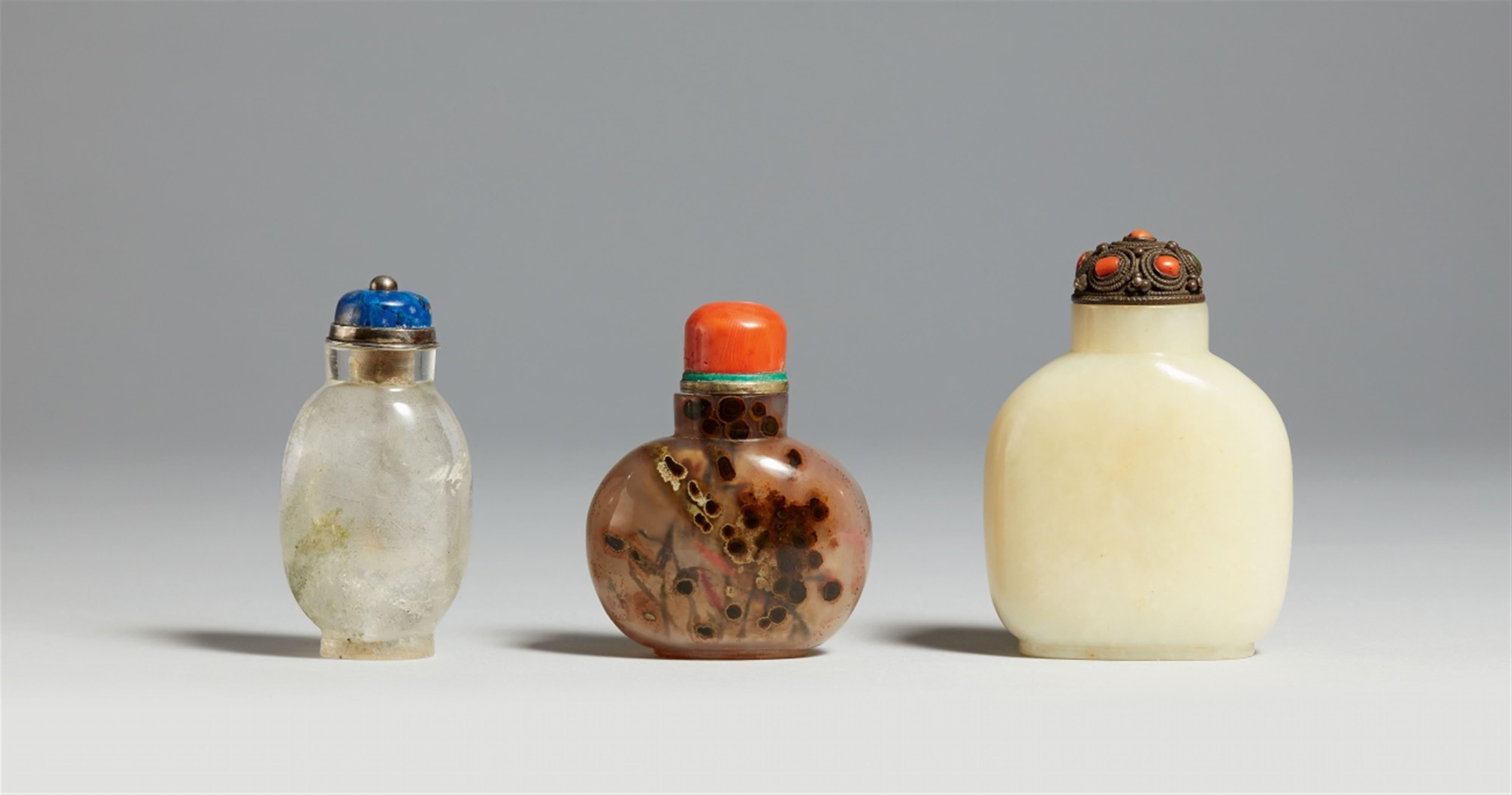 An unusual inside-painted quartz snuff bottle. 18th/19th century - image-1