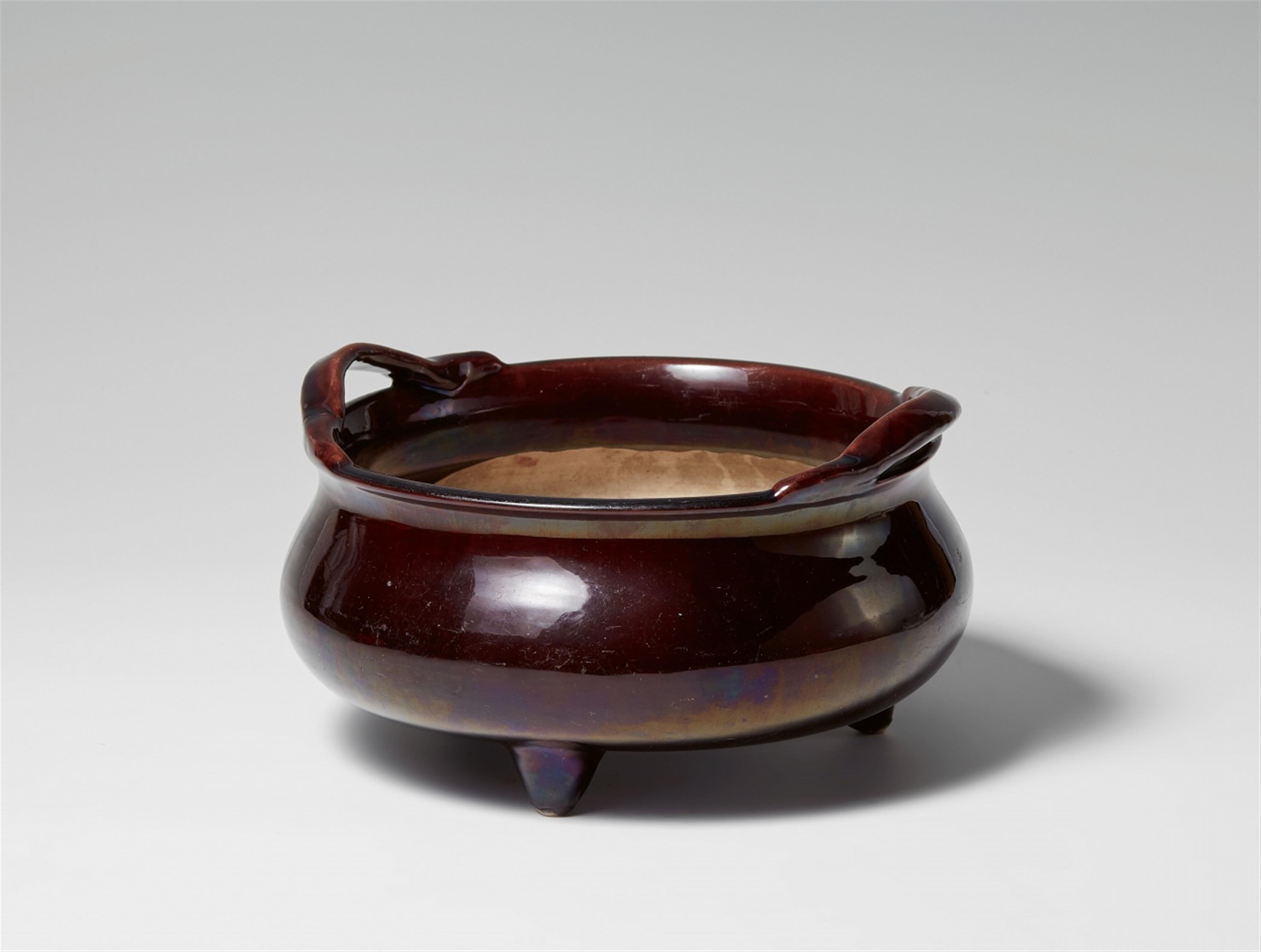 A large aubergine-glazed tripod censer. 20th century - image-1