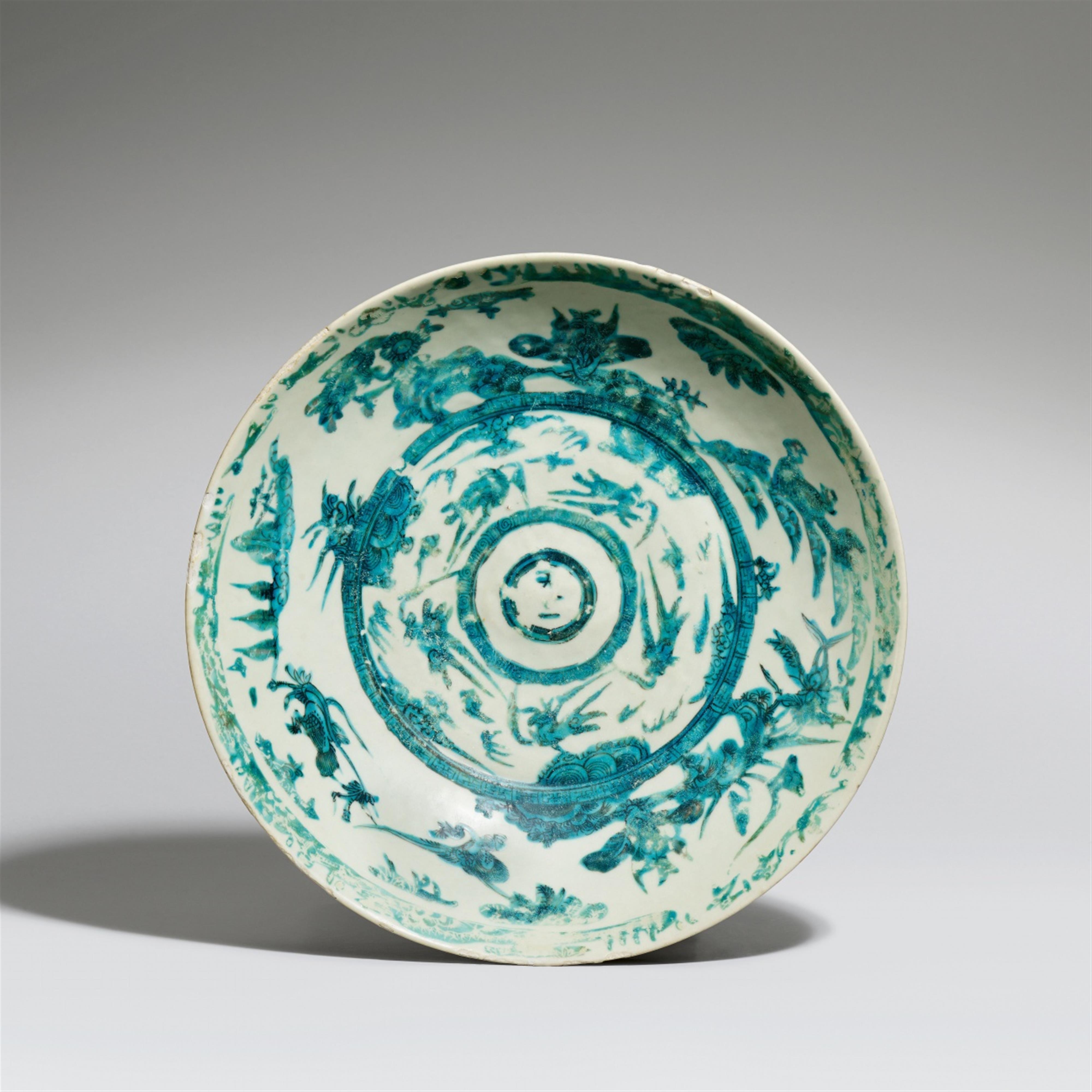 A Zhangzhou (Swatow) dish. Late 16th/early 17th century - image-1