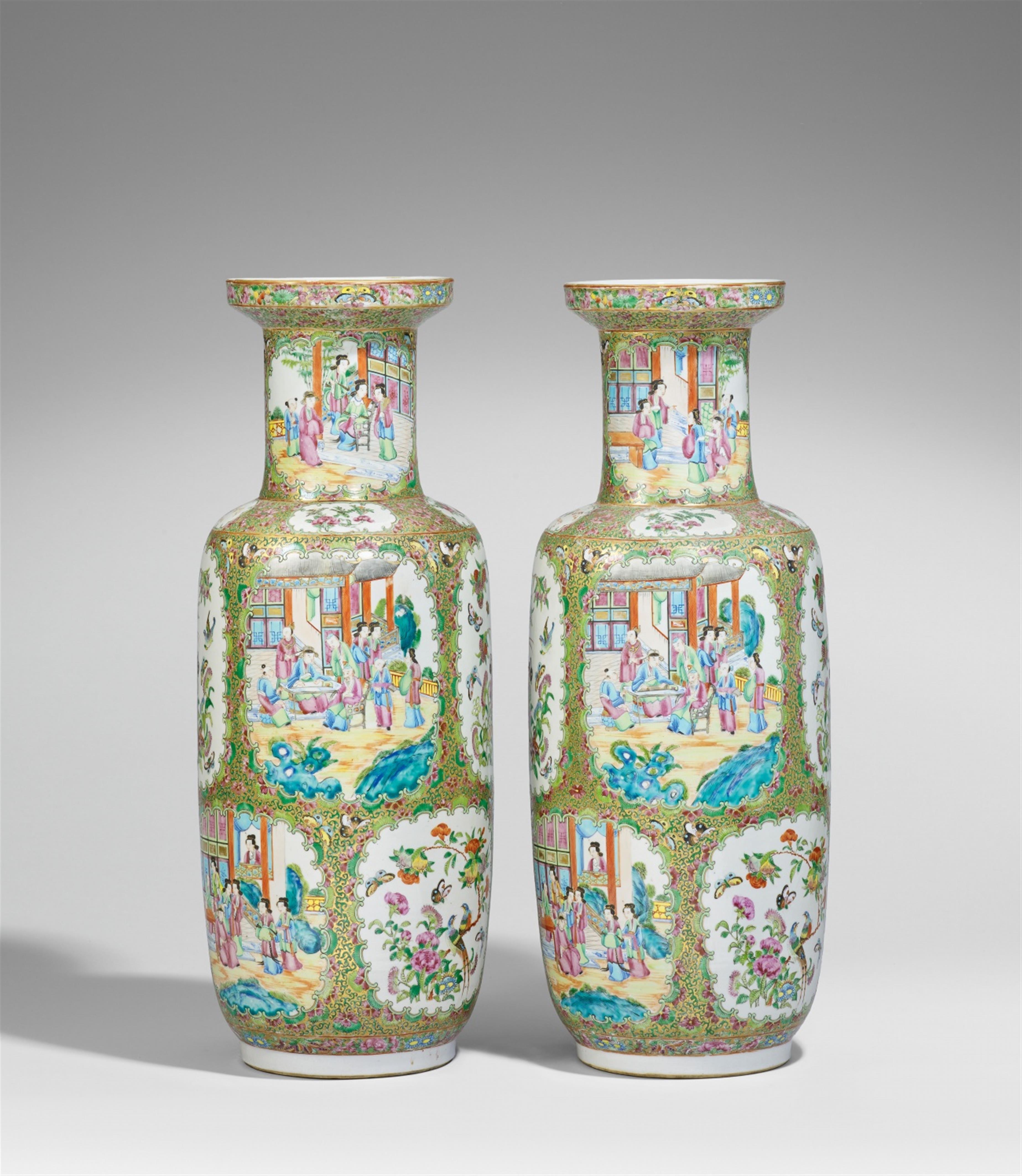 A pair of large famille rose Canton rouleau vases. 19th century - image-1