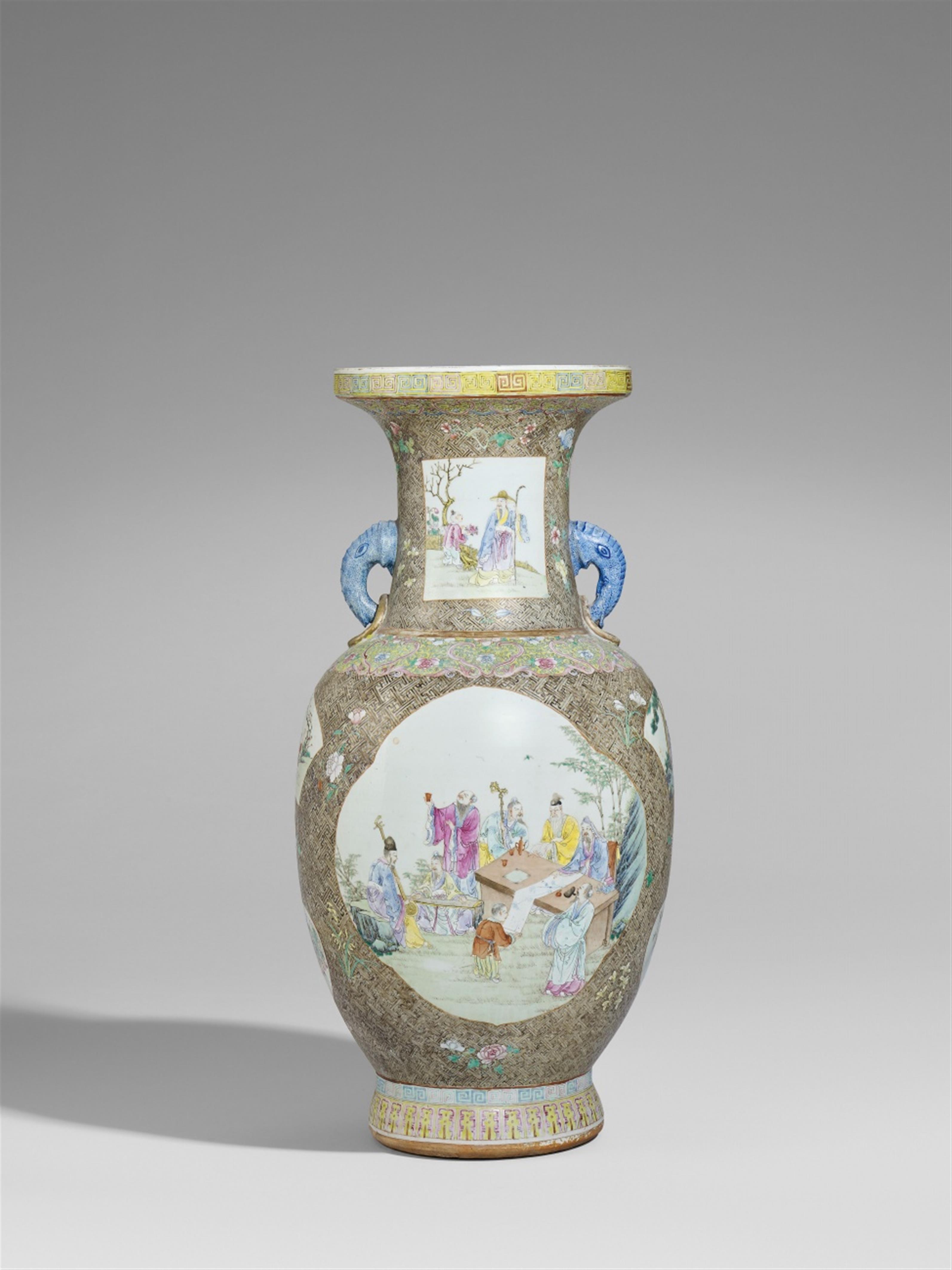 A large famille rose baluster-shaped vase. 20th century - image-1