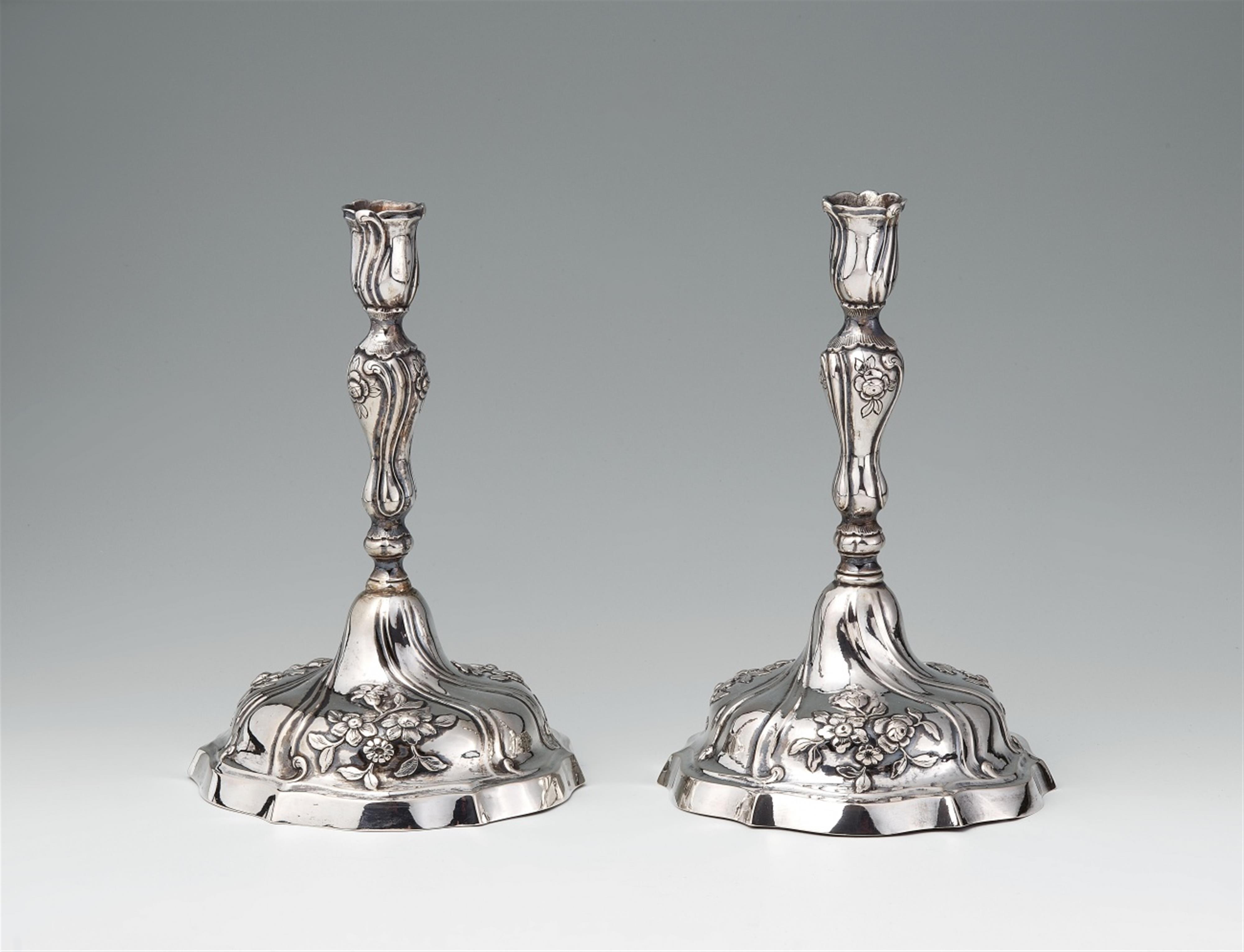 Two Brunswick silver candlesticks - image-1