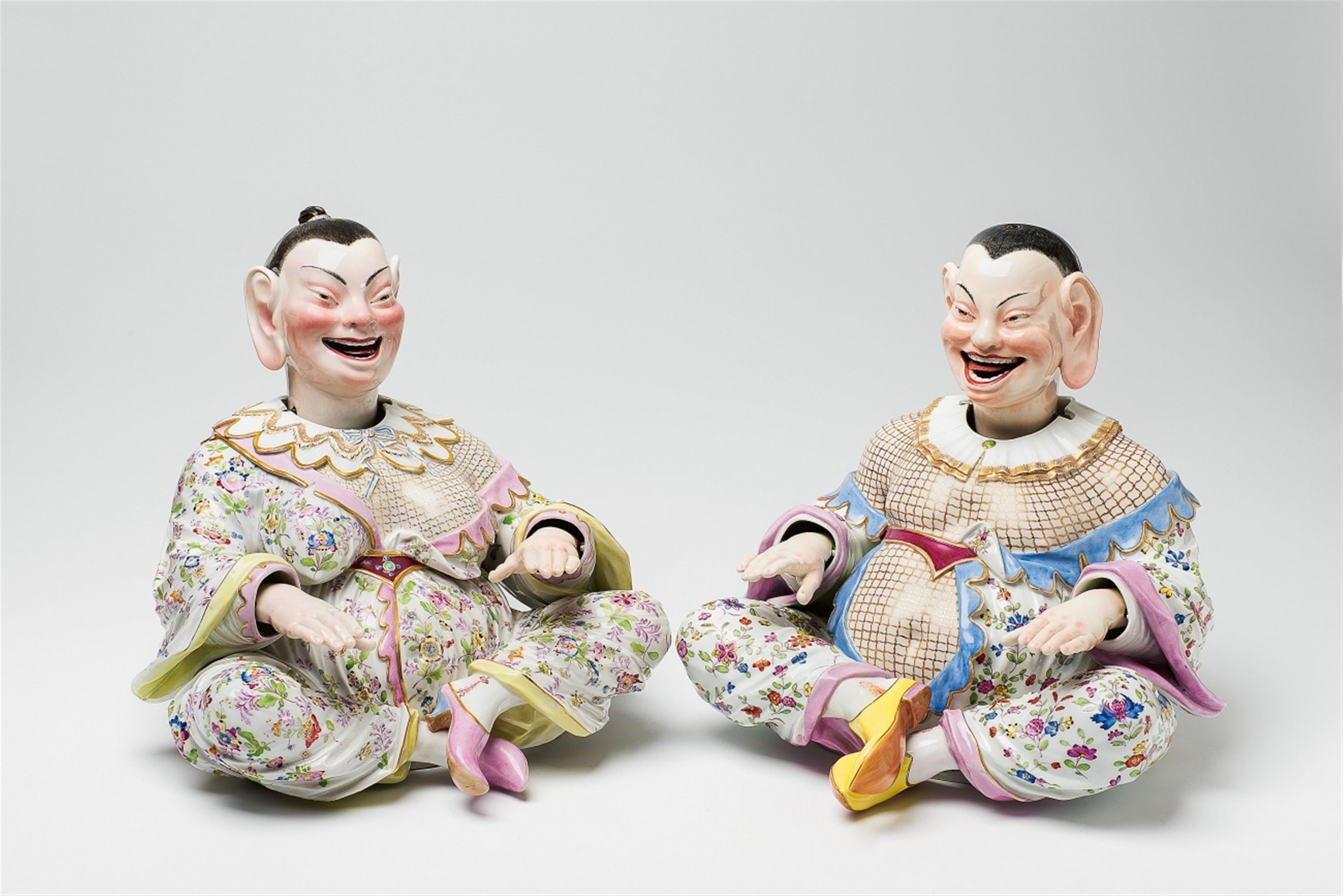 A pair of Meissen porcelain nodding pagodes - image-1