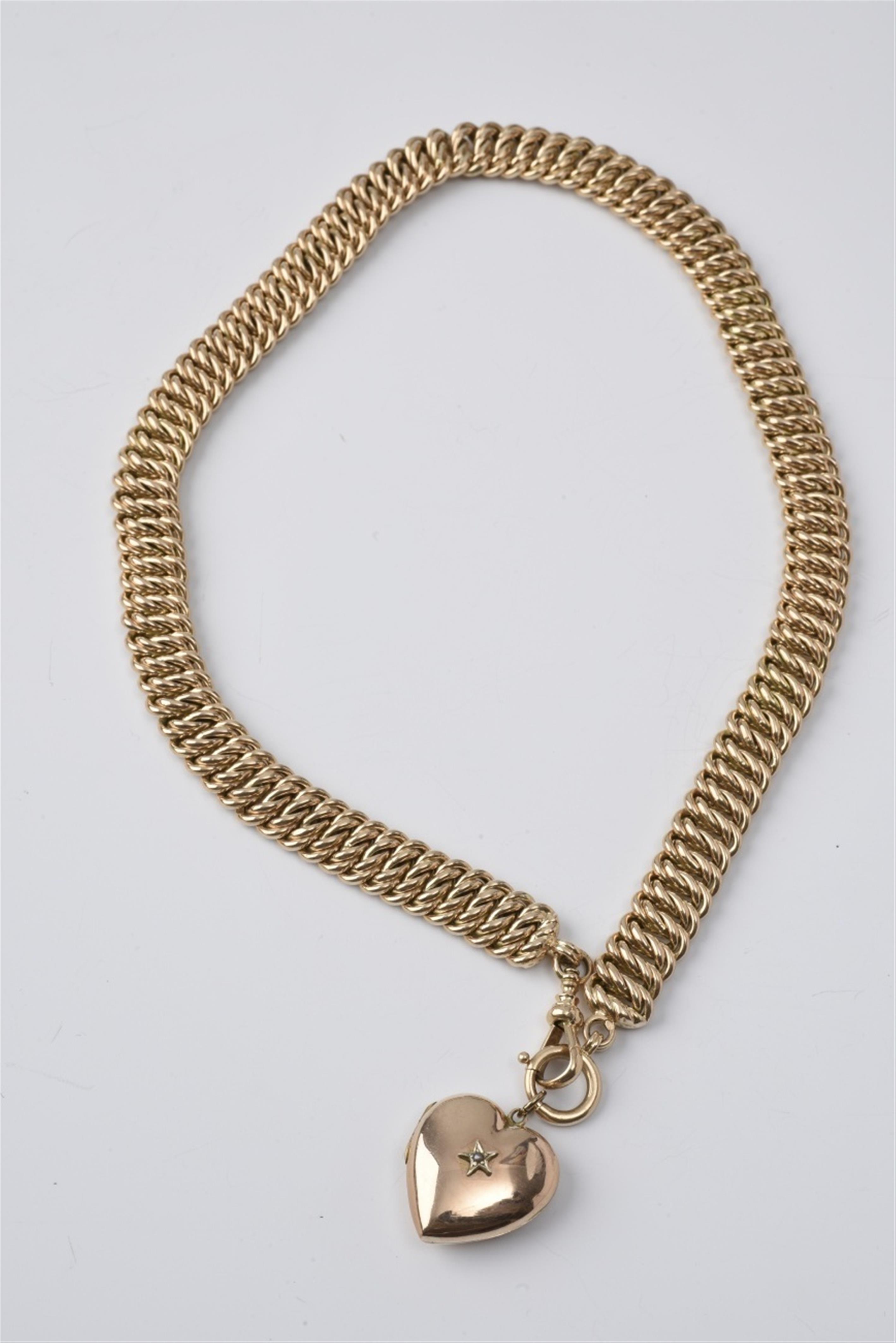 A 14k red gold chain - image-1