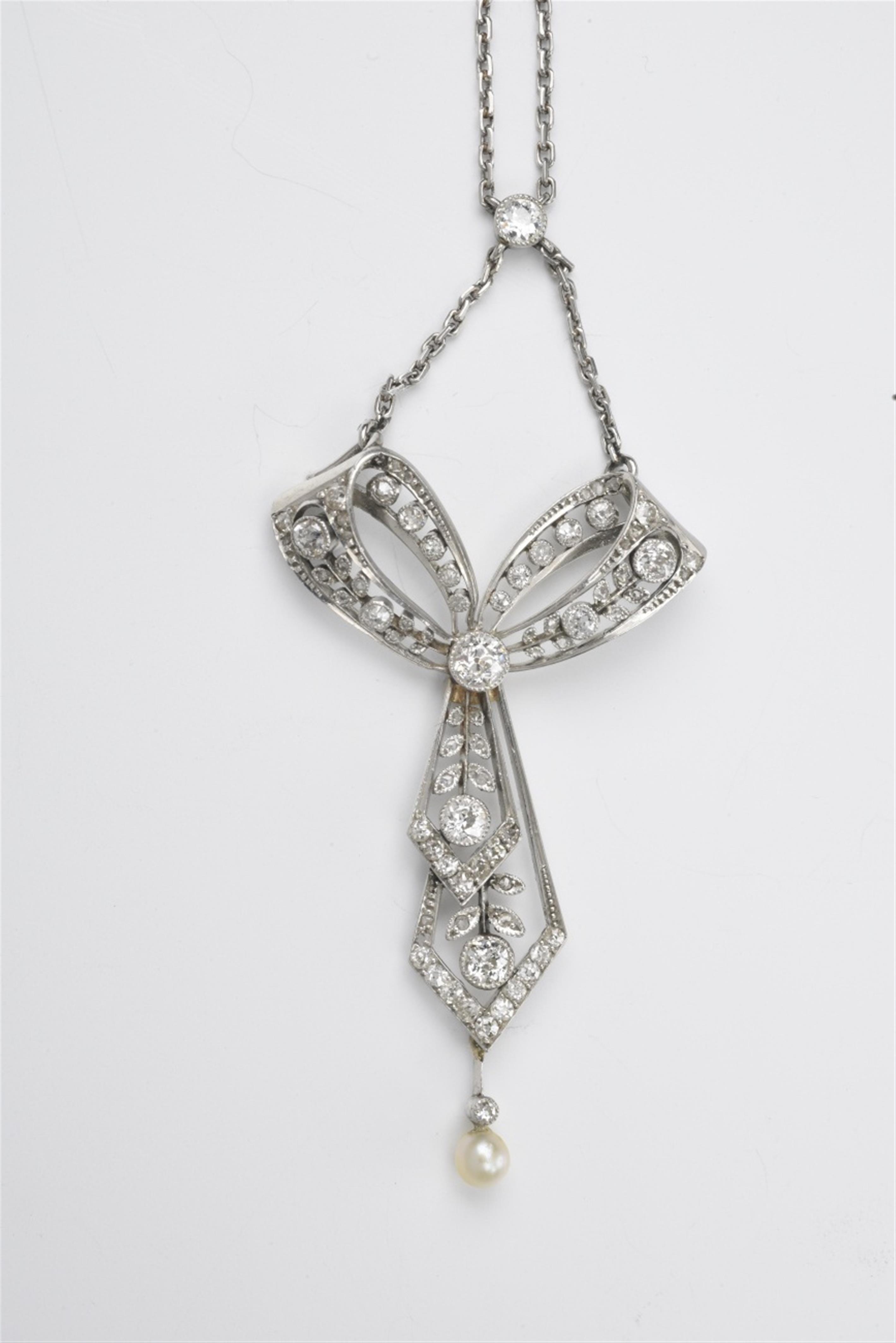 A Belle Epoque platinum collier negligé - image-1