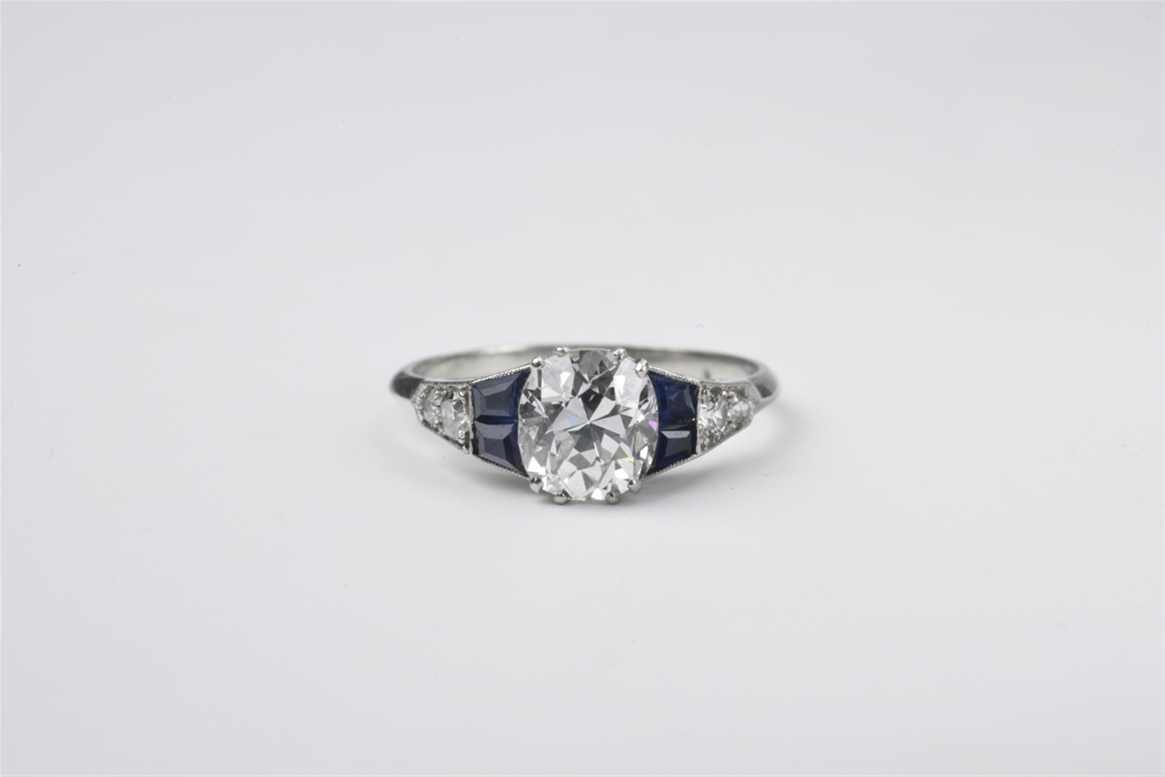 A Belle Epoque platinum diamond solitaire ring - image-1