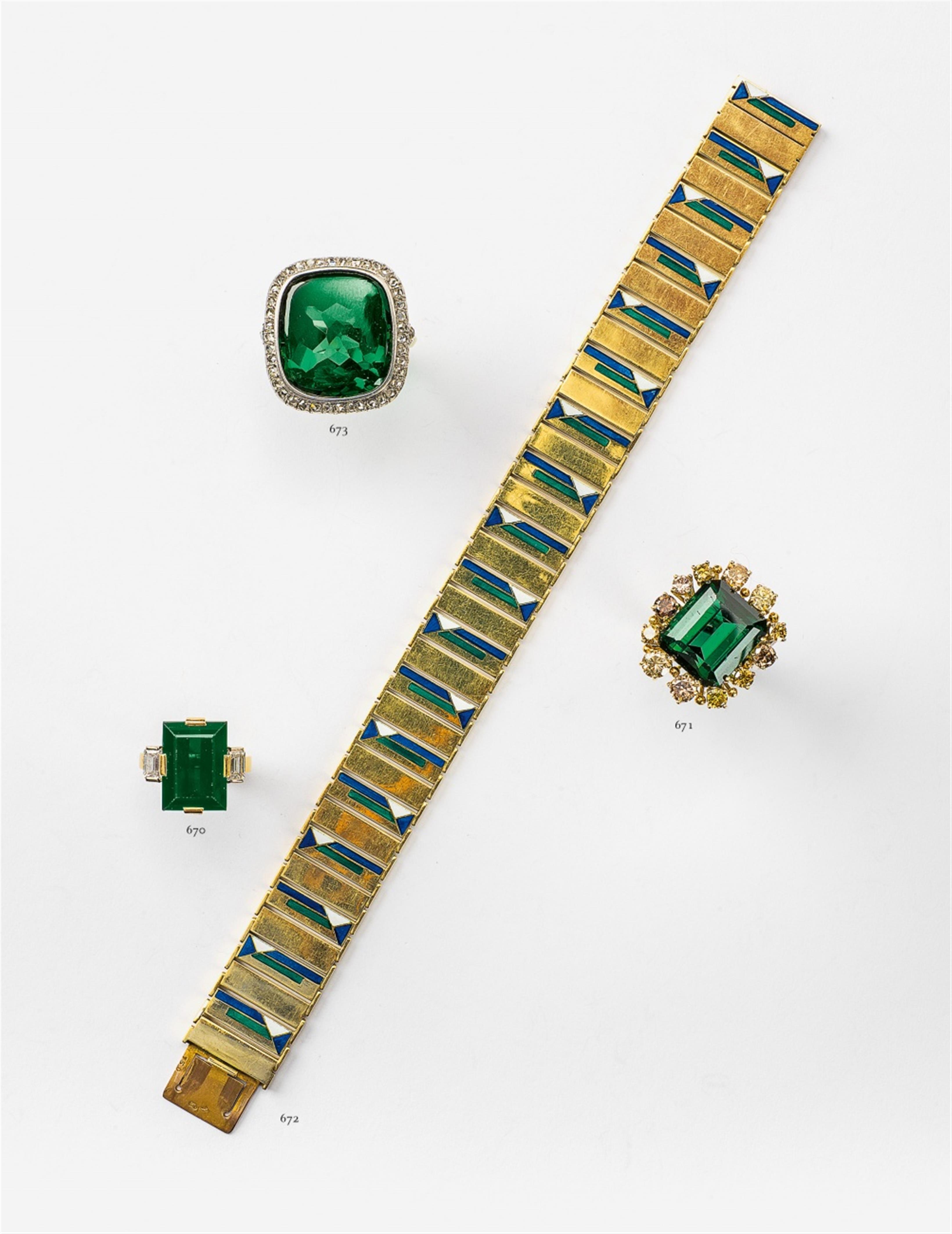 An 18k enamelled gold bracelet - image-2