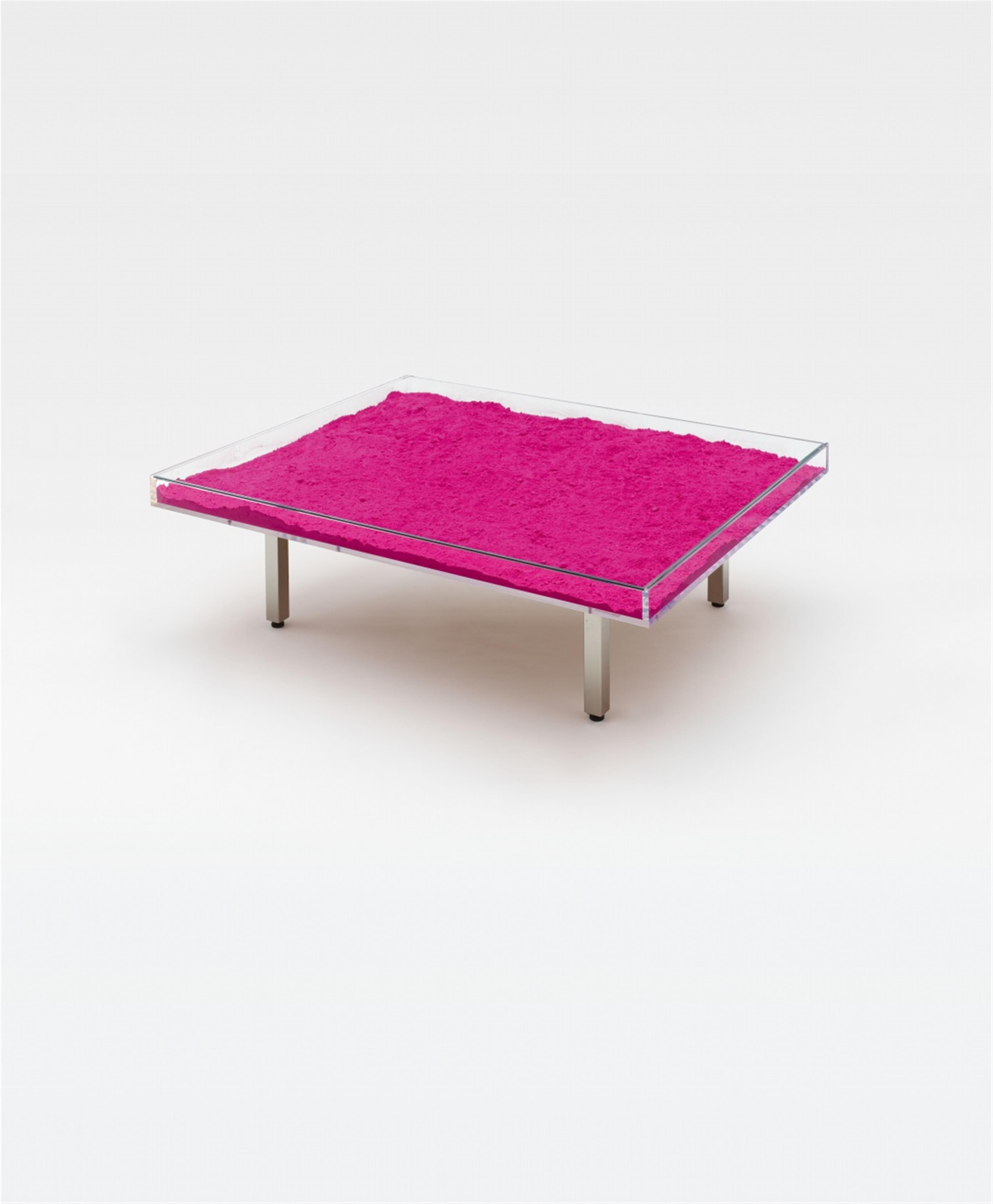 Yves Klein - Table Rose - image-1