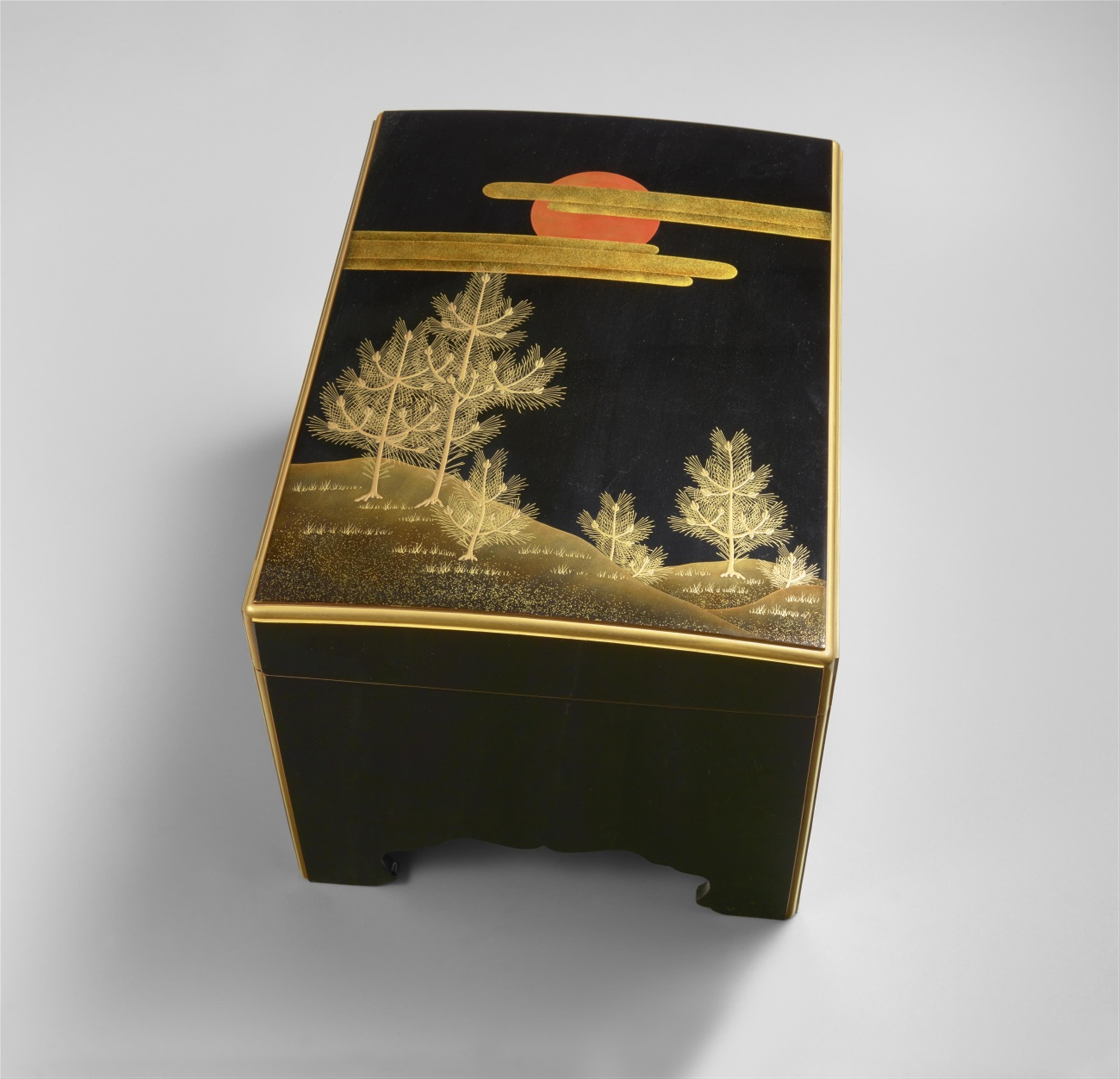 A large black lacquer and makie box. 20th century - image-1