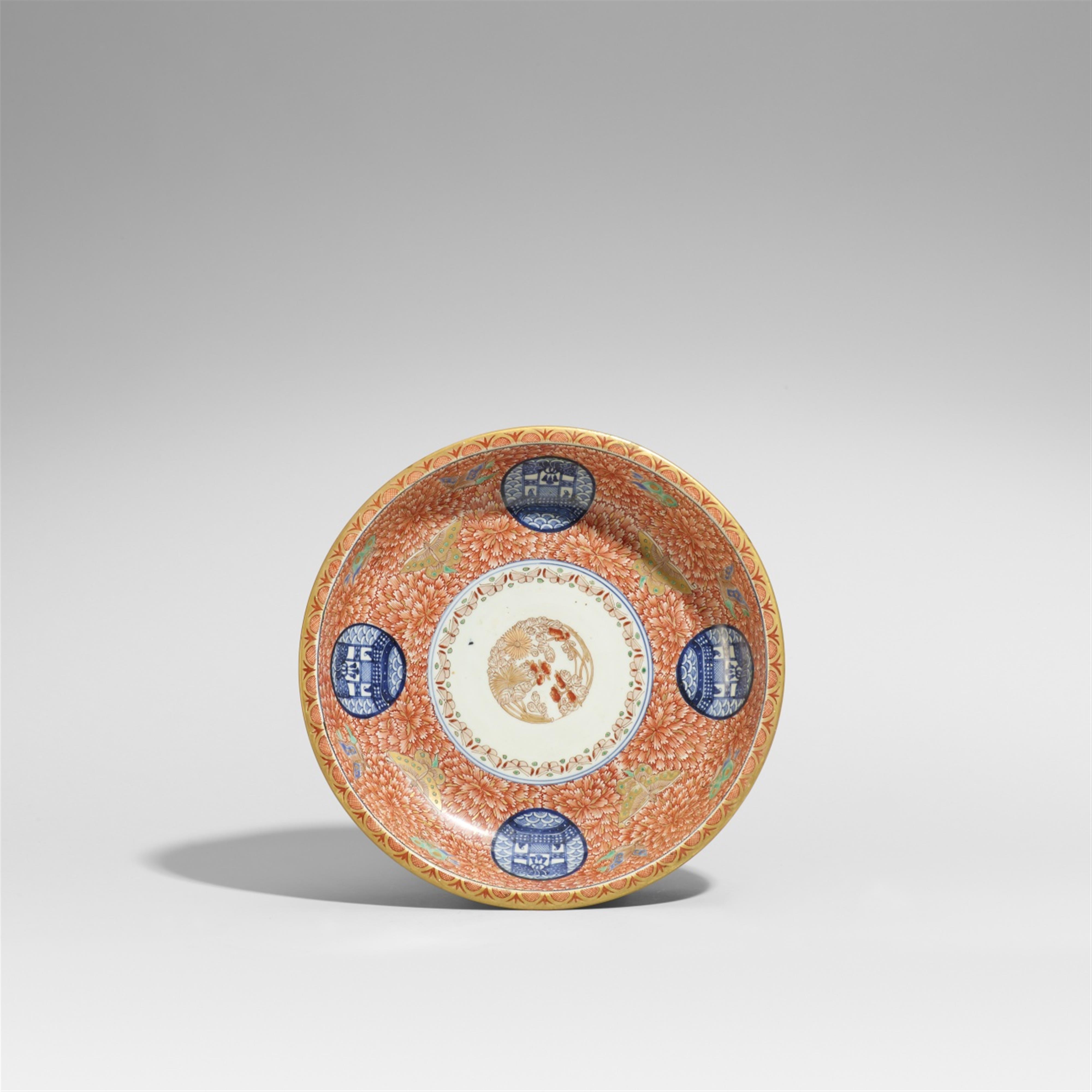 An Arita dish. First half 19th century - image-1