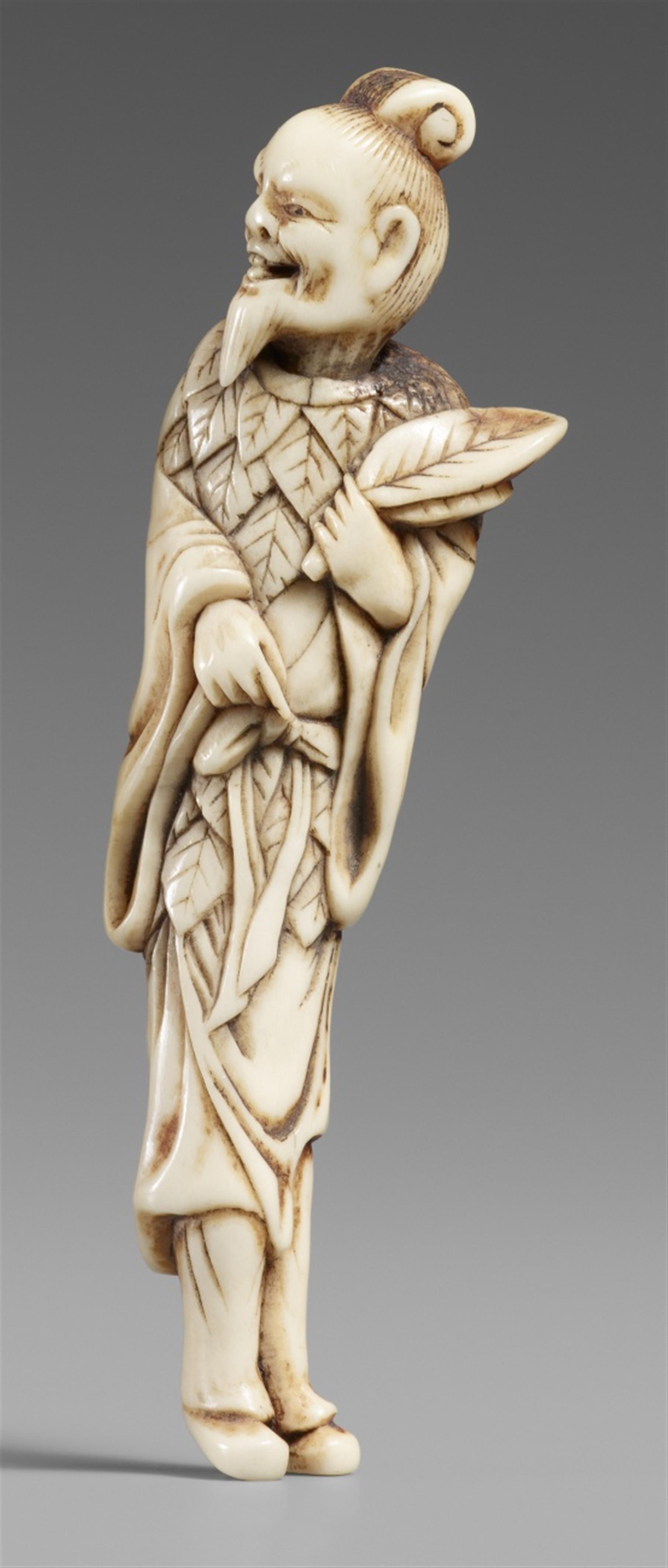 A stag antler netsuke of a sennin. Early 19th century - image-1