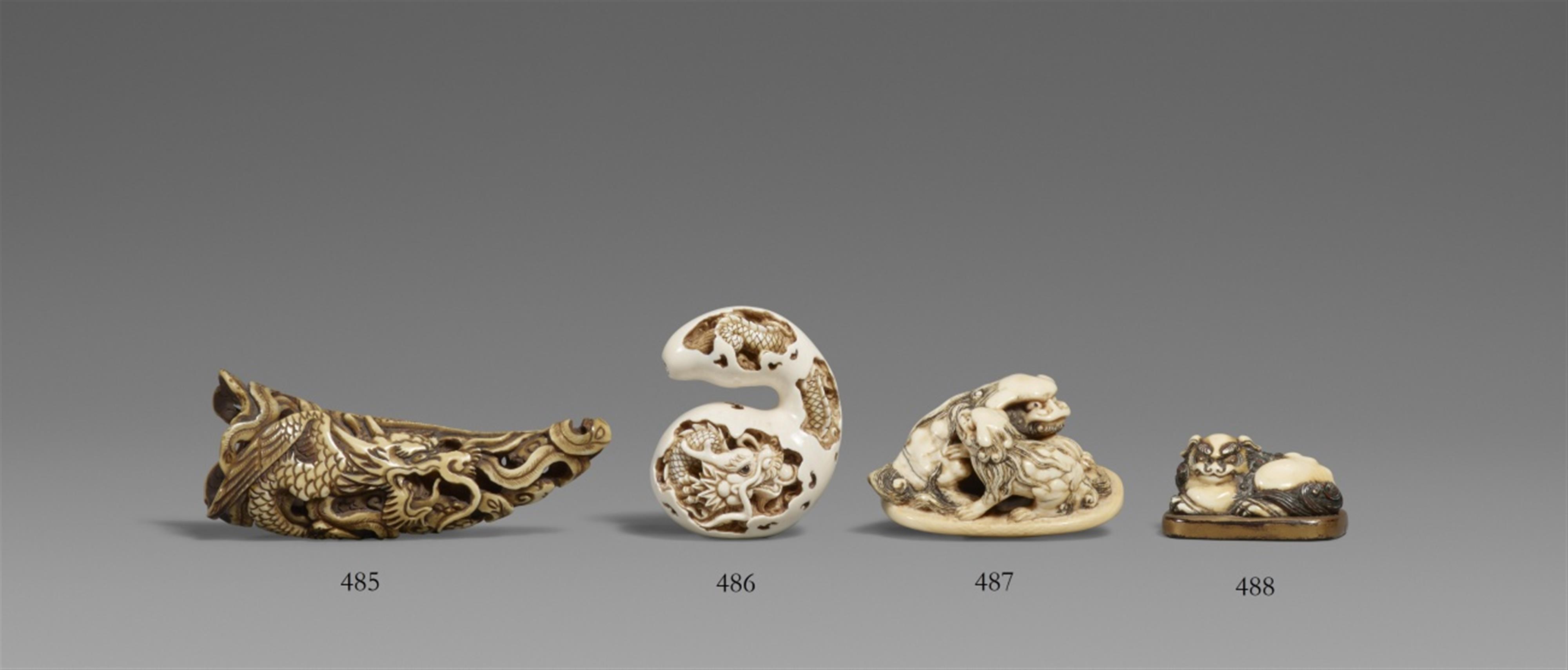 An ivory netsuke of a winged dragon amidst clouds. Late 19th century - image-1