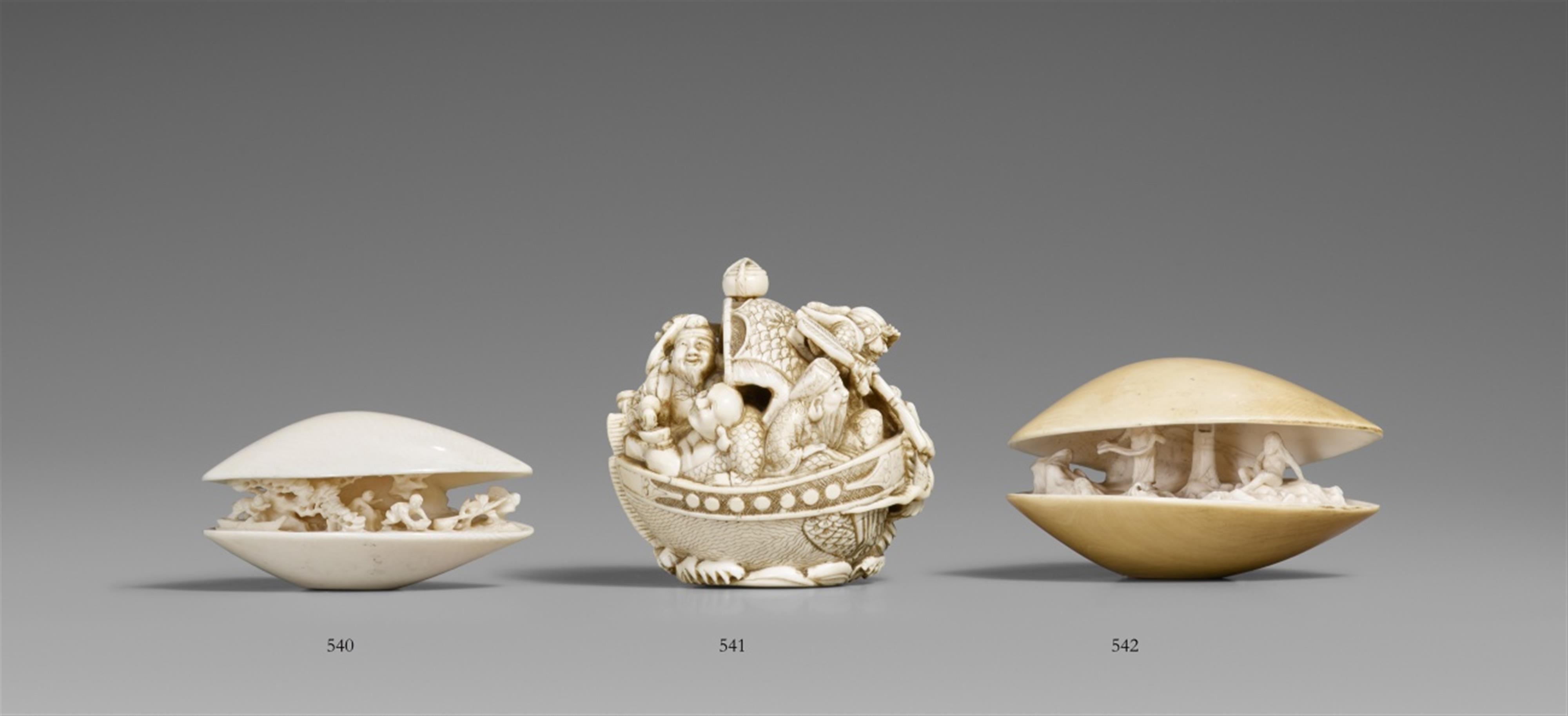 A small spherical ivory okimono of the Seven Gods of Good Luck. Around 1900 - image-1