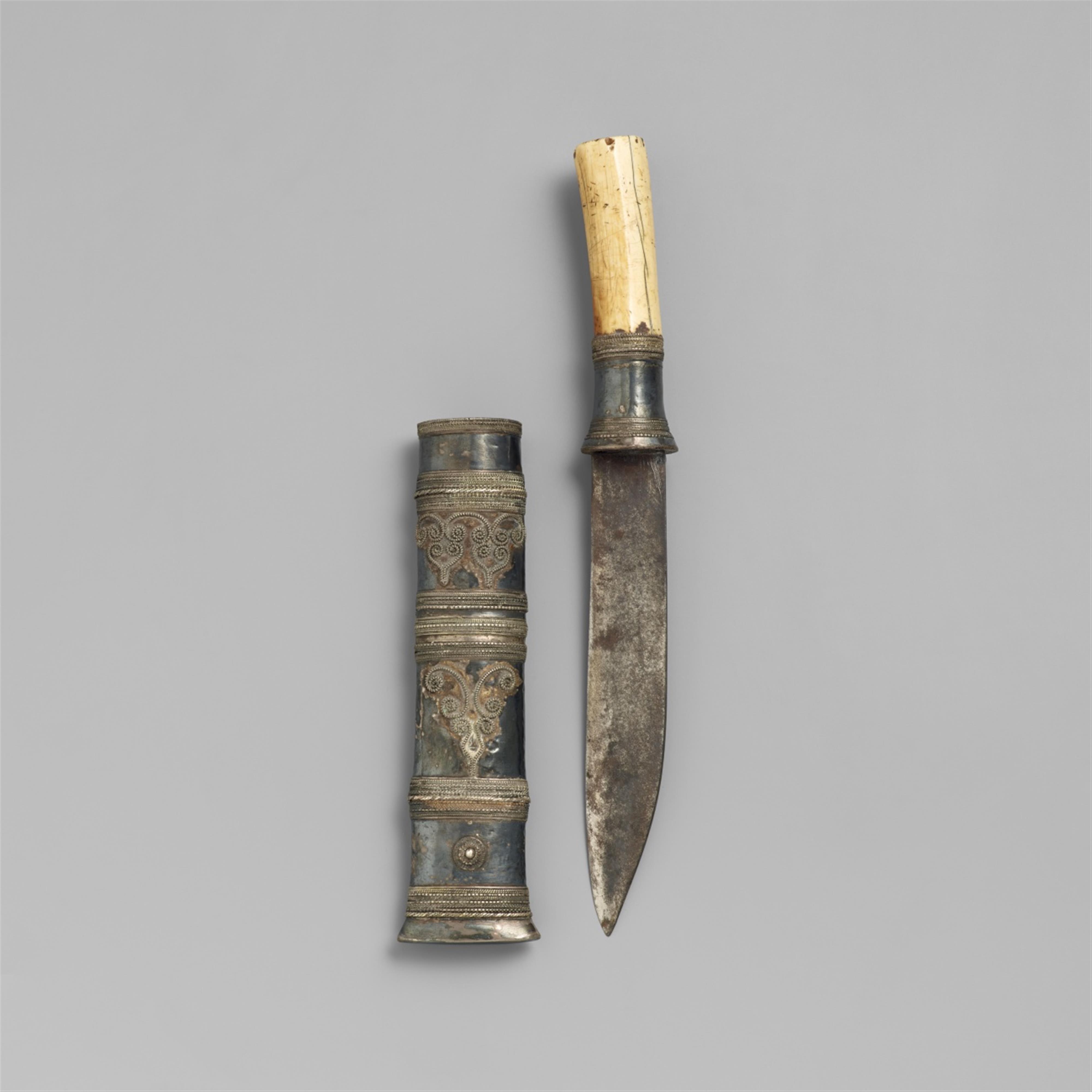 A Burmese dagger. 19th century - image-1