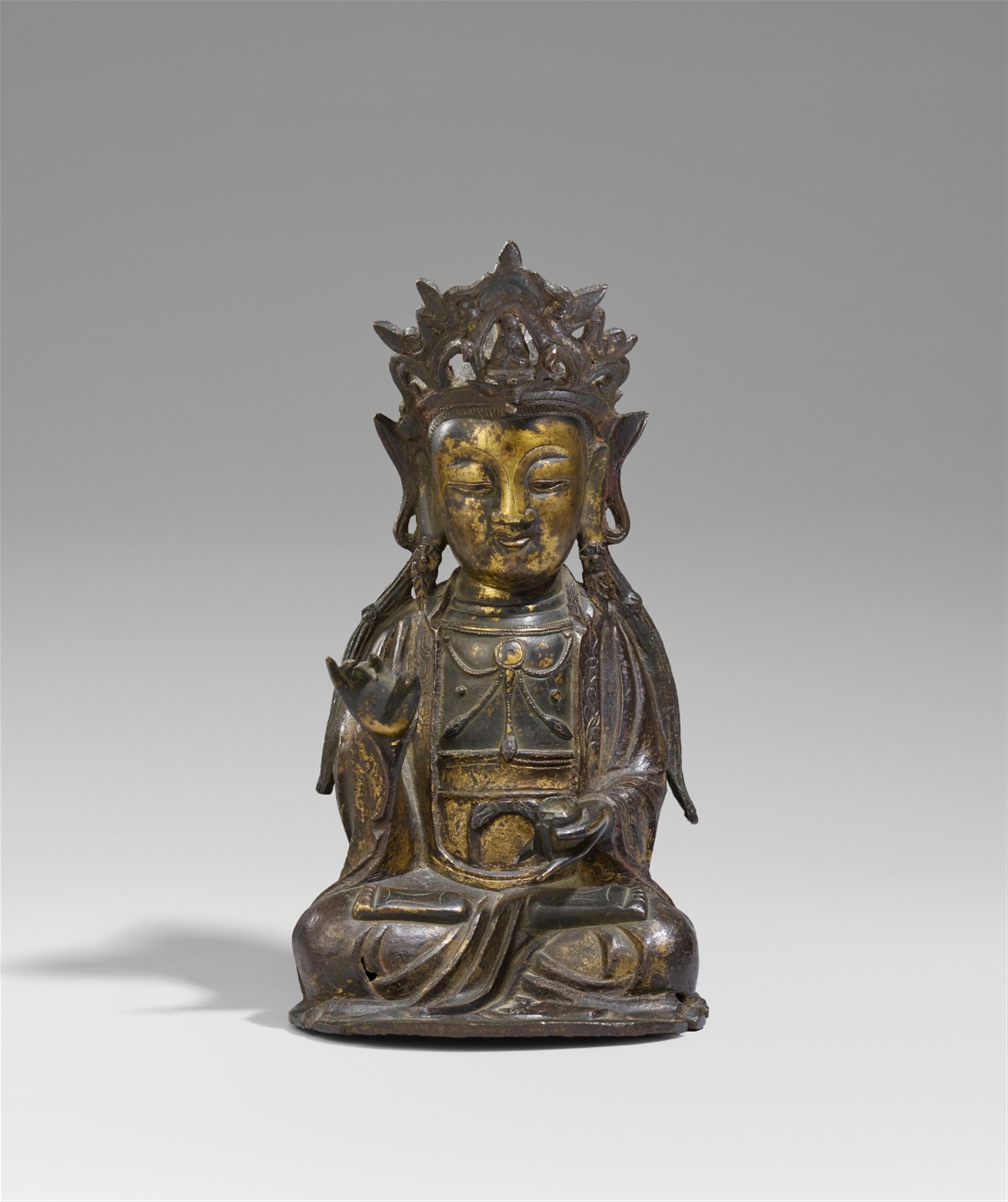 A gilt bronze figure of Guanyin. 17th/18th century - image-1