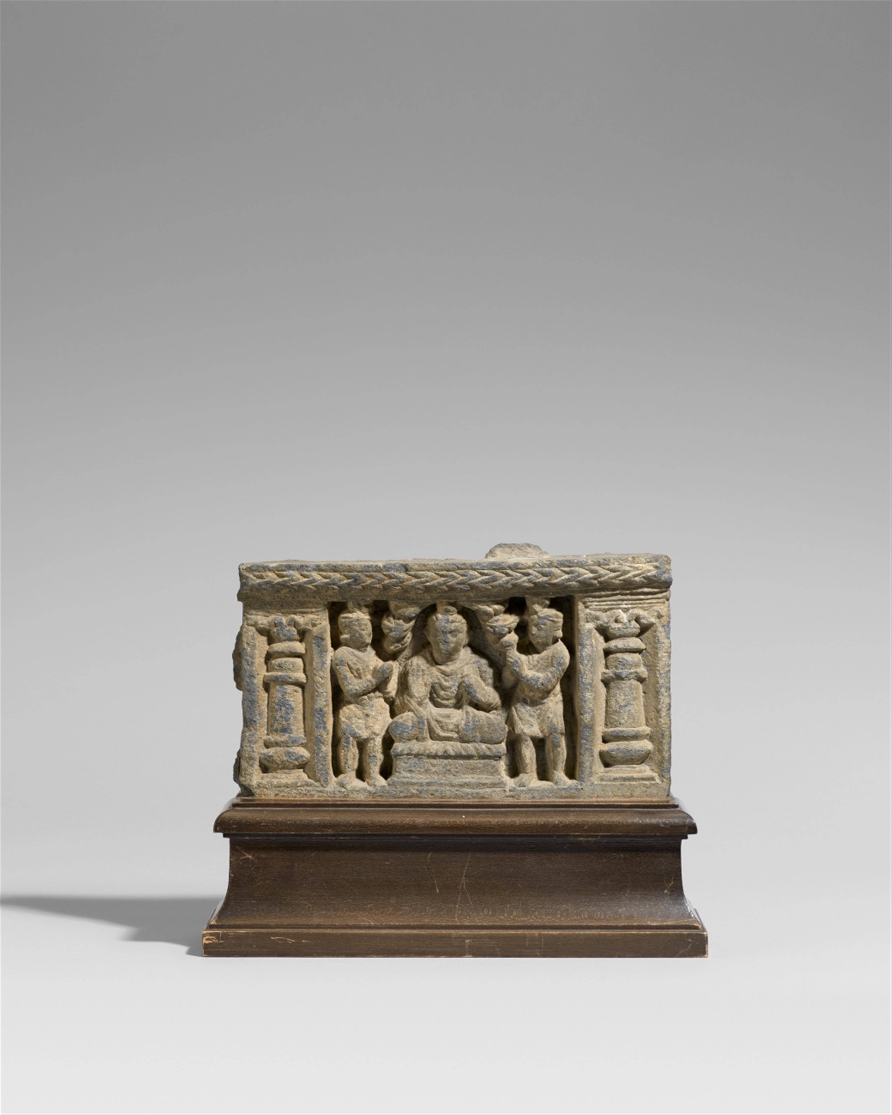 A Gandhara grey schist architectural fragment. 2nd/3rd century - image-1