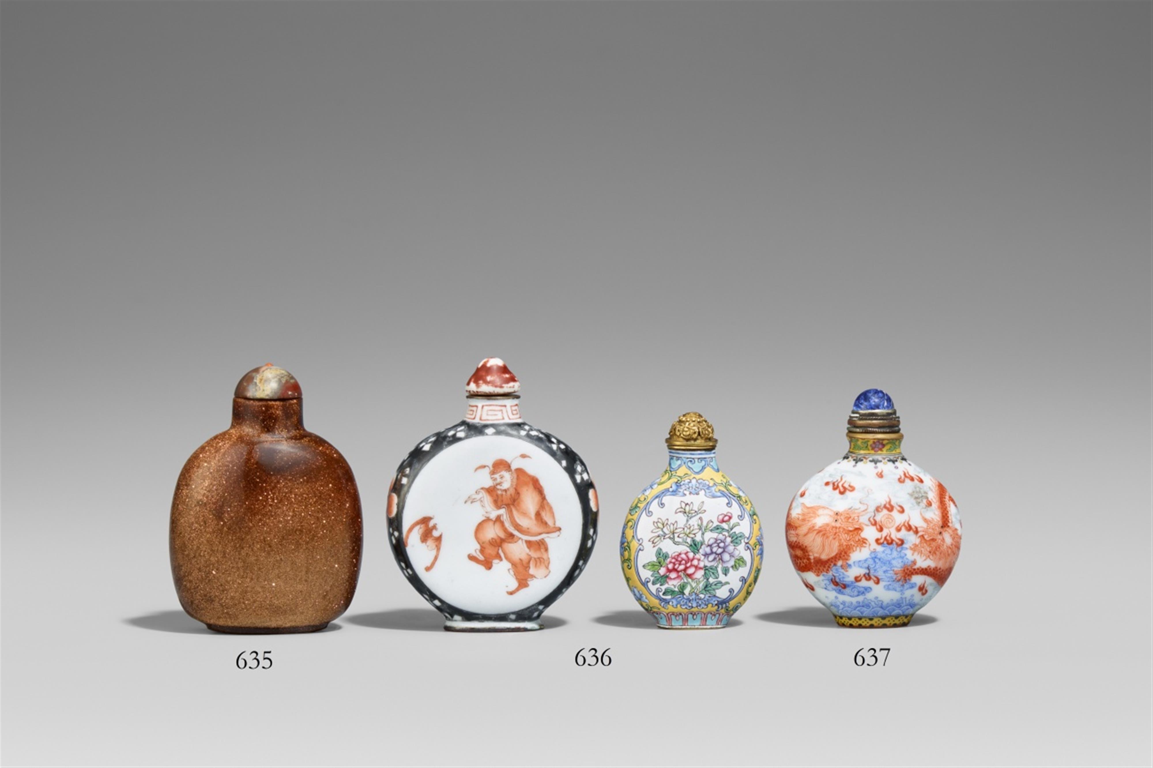 Two enamel on copper snuff bottles. 19th/20th century - image-1