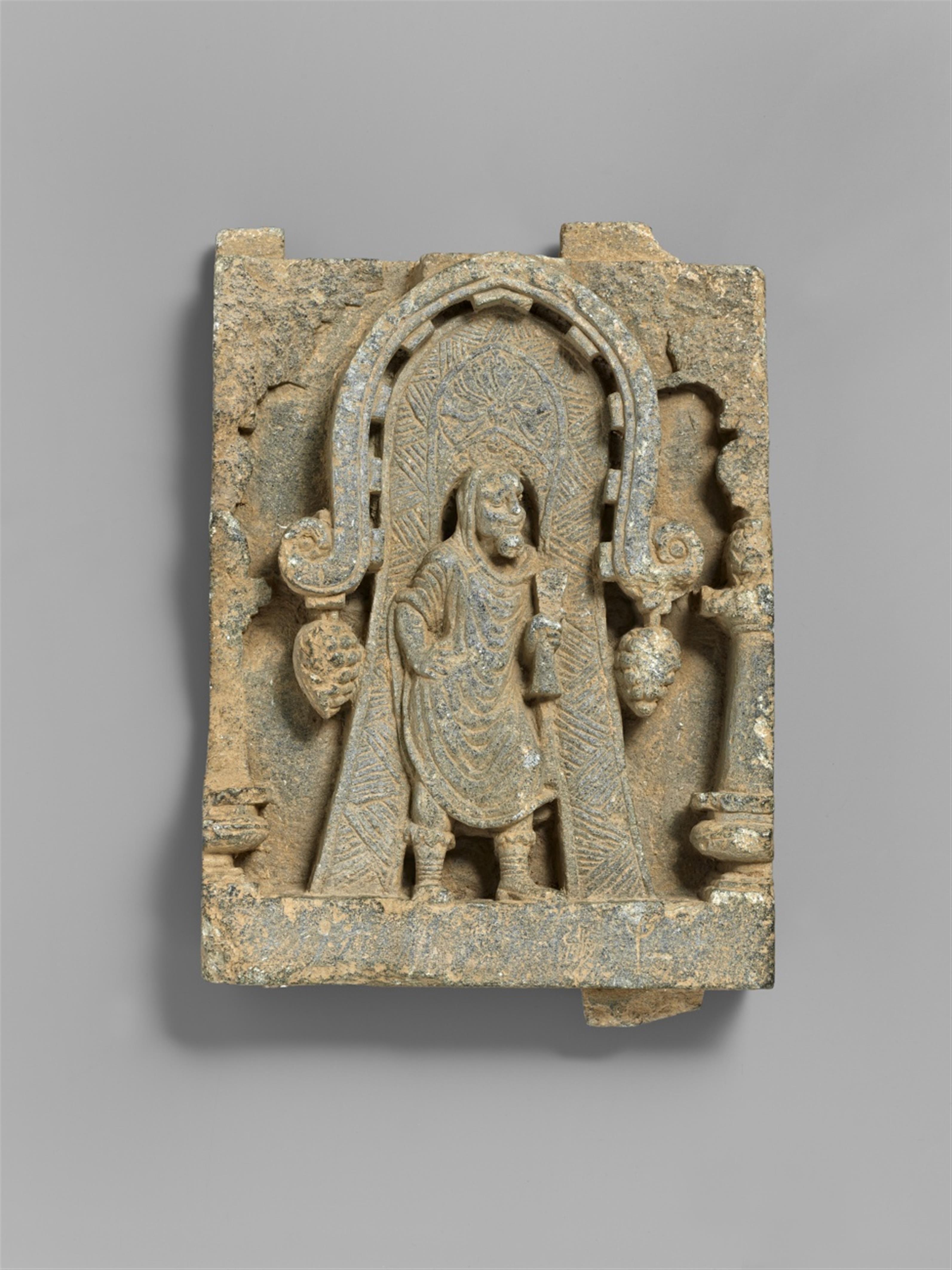 A Gandhara grey schist architectural fragment. 2nd/3rd century - image-1