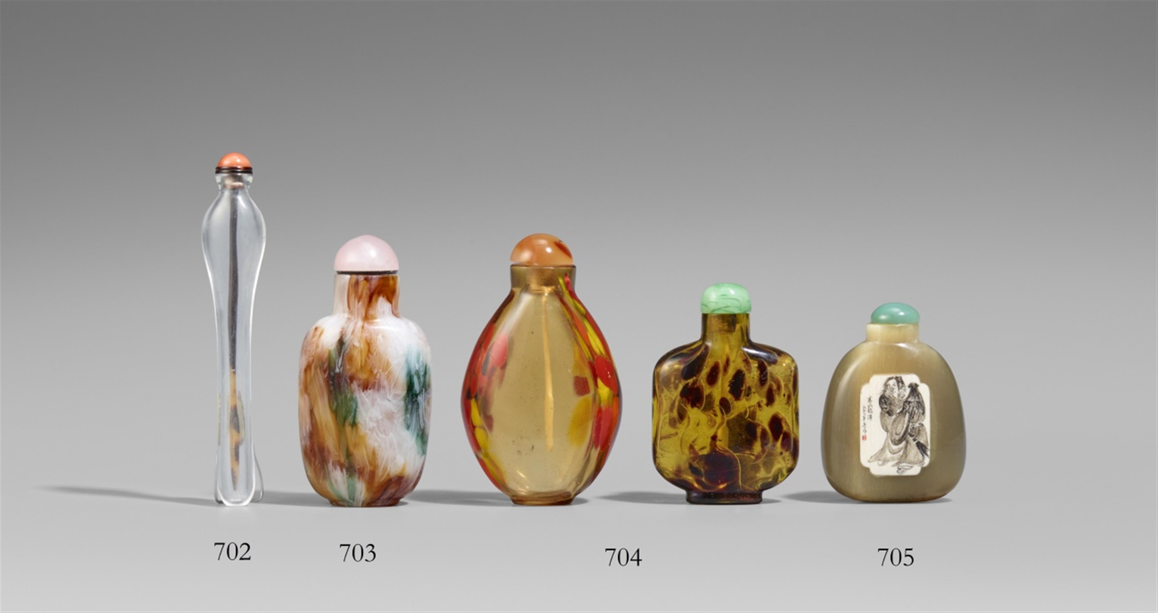 Snuff bottle. Farblos, transparentes Glas. 19. Jh. - image-1