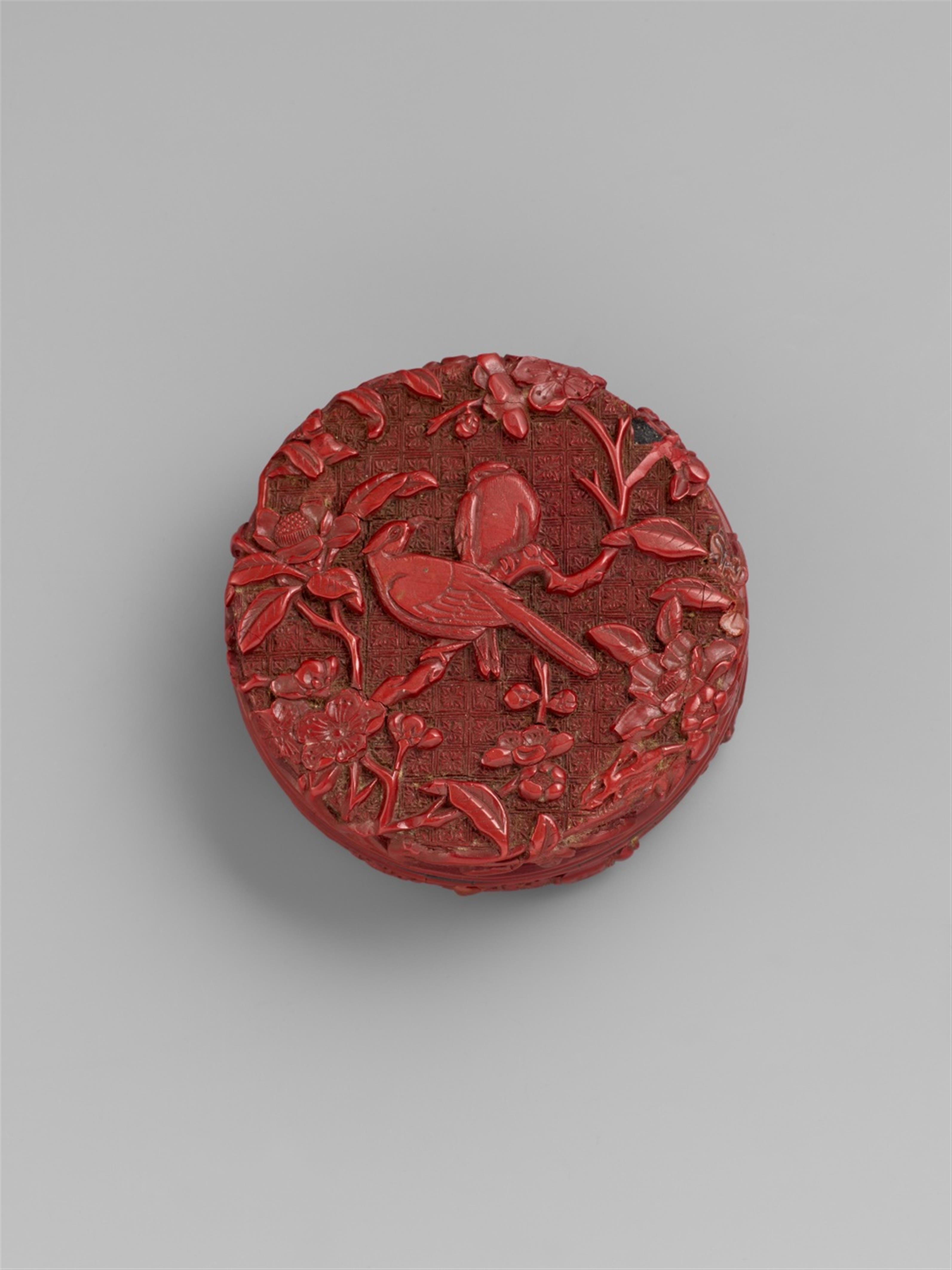 A small round red carved lacquer box. Ming dynasty - image-1