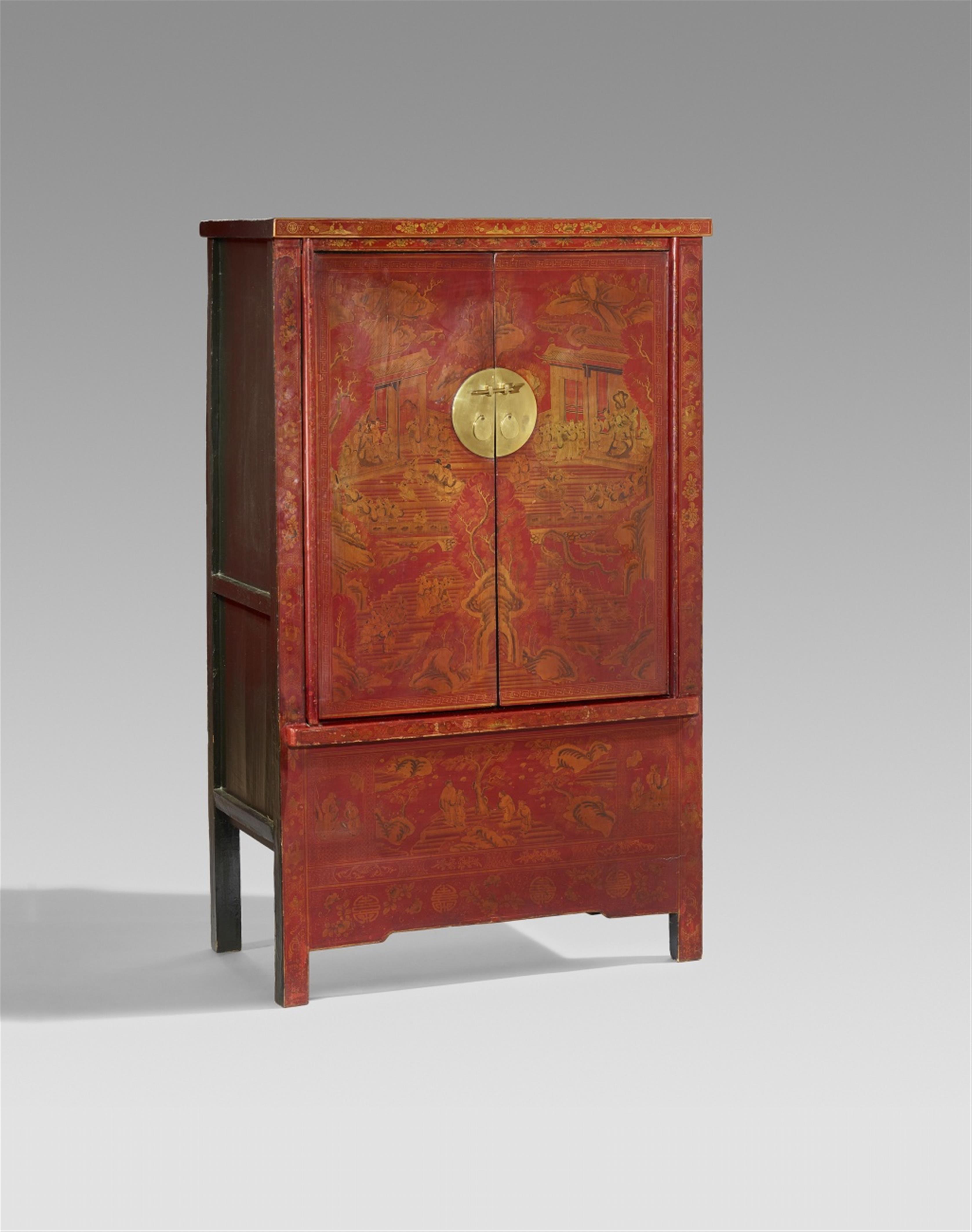 A large lacquered wood cabinet. Qing dynasty - image-3