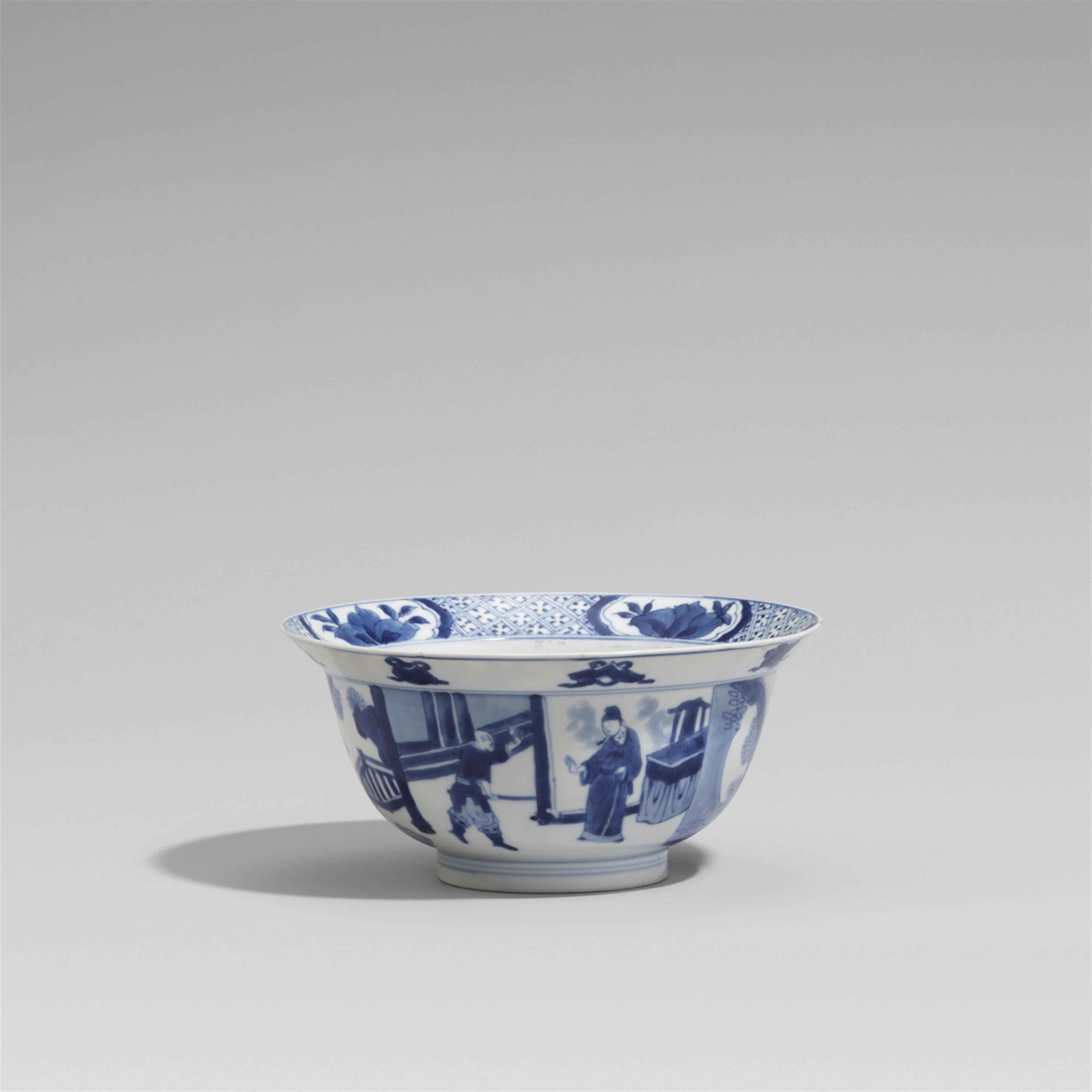 A blue and white 'klapmuts' bowl. Kangxi period (1662-1722) - image-1