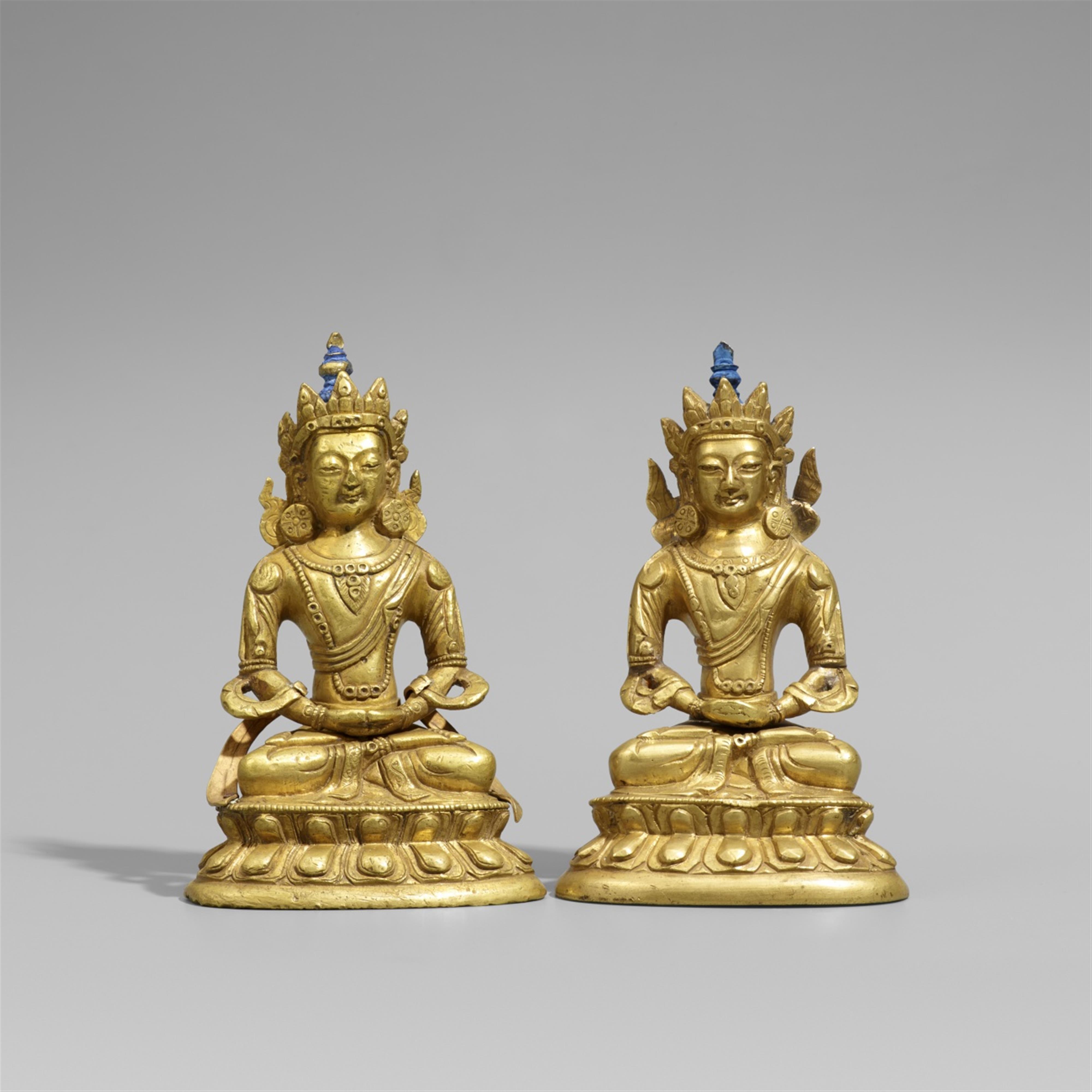 Two Sinotibetan metal alloy figures of Buddha Amitayus. 19th century - image-1