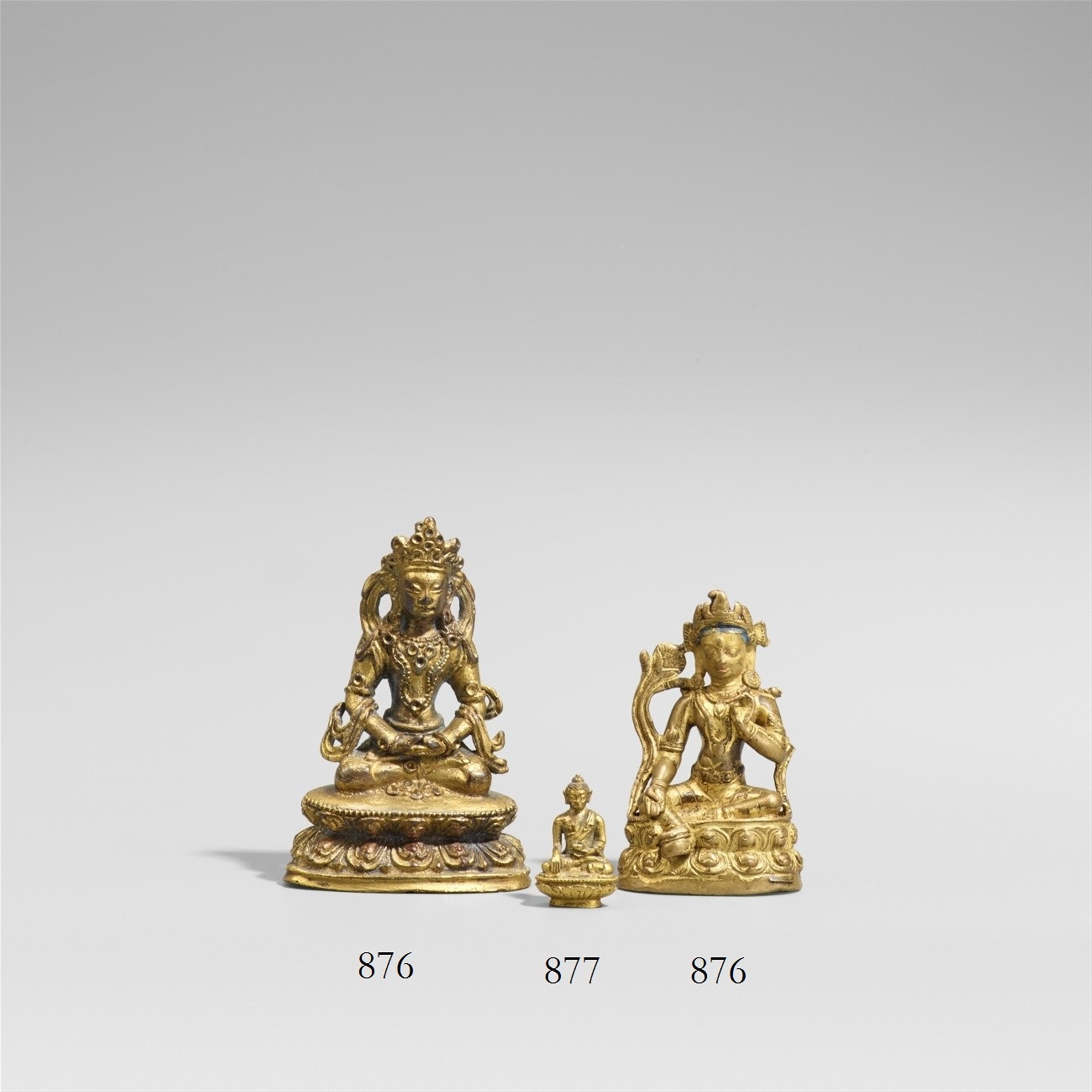 A Tibetan gilt bronze miniature figure of Buddha Shakyamuni. 18th/19th century - image-1