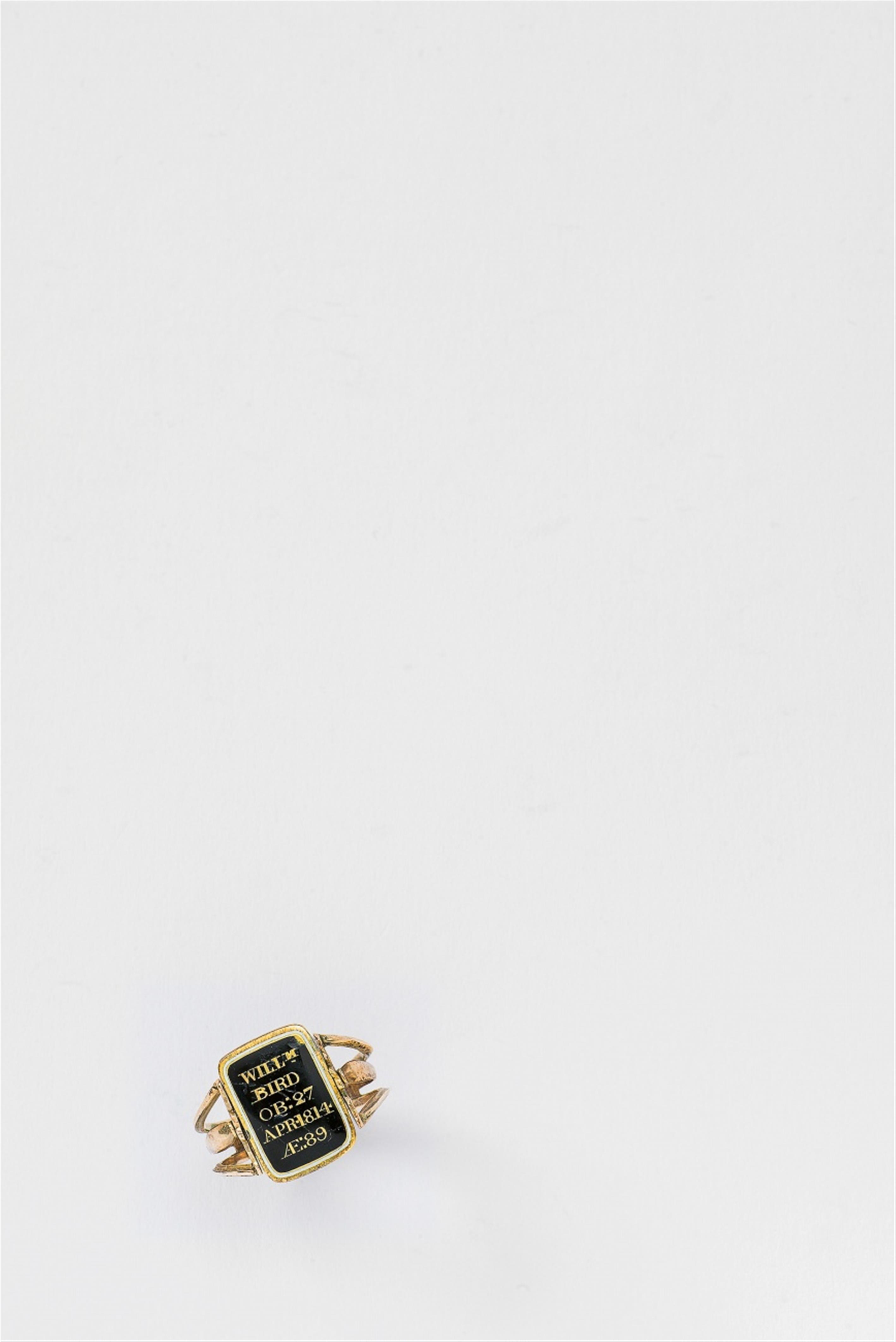 A George IV 9k gold swivel memory ring - image-2