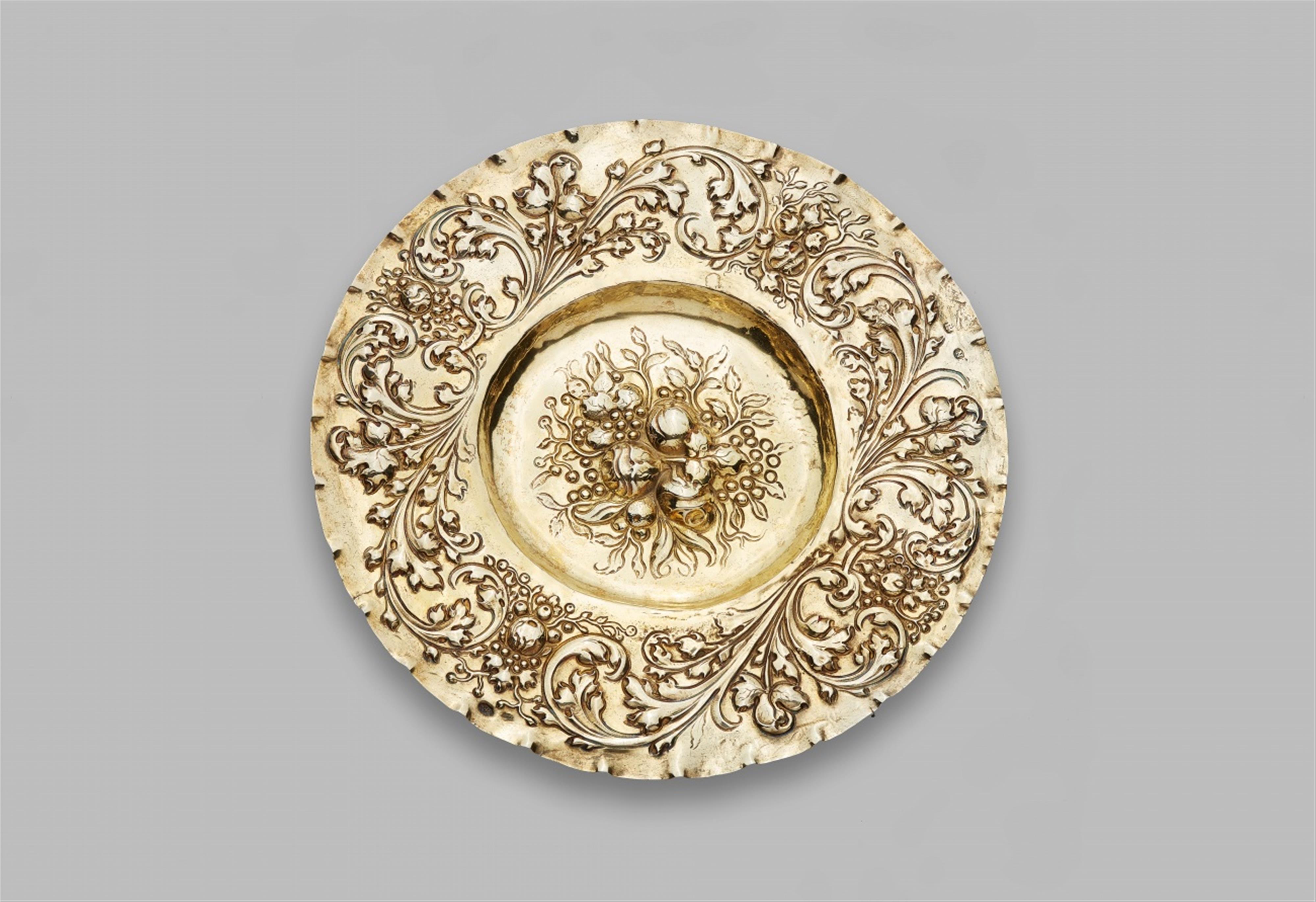 A Nuremberg silver gilt sideboard dish - image-1